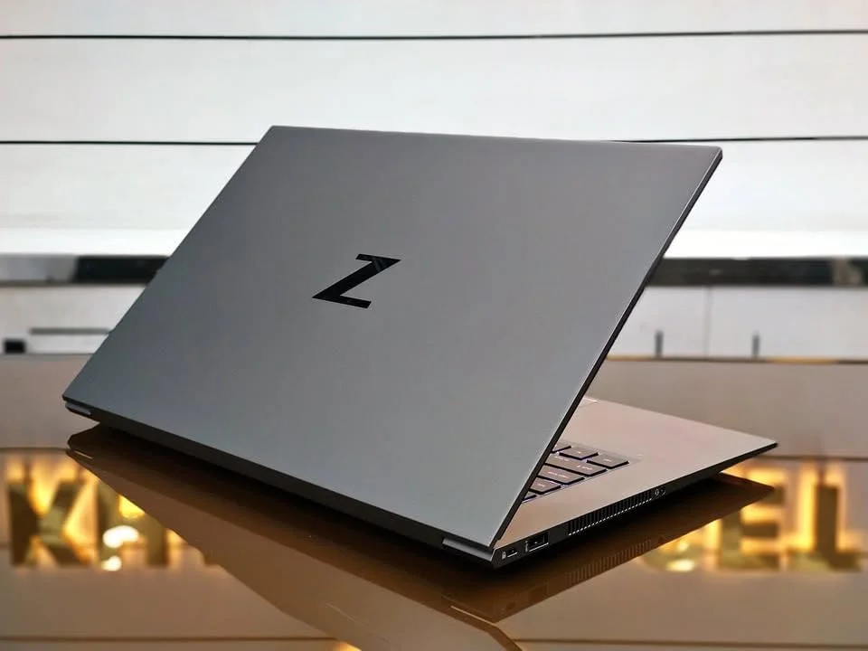 لپ تاپ ورک استیشن H - P ZBook Studio 15 G7 | صفحه نمایش 15.6 اینچی FHD | پردازنده Core i7-10850H Hexa Core | رم 32 گیگابایتی، SSD 1 ترابایتی PCIe® NVMe™ | کارت گرافیک NVlDIA Quadro T1000 | ویندوز 11 پرو (بازسازی شده) لپ تاپ ورک استیشن H - P ZBook Studio 15 G7 | صفحه نمایش 15.6 اینچی FHD | پردازنده Core i7-10850H Hexa Core | رم 32 گیگابایتی، SSD 1 ترابایتی PCIe® NVMe™ | کارت گرافیک NVlDIA Quadro T1000 | ویندوز 11 پرو (بازسازی شده)