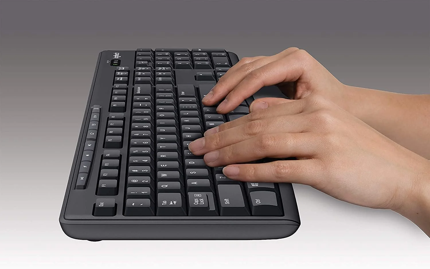 مجموعه کیبورد و ماوس بیسیم لاجیتک MK270 - شامل کیبورد و ماوس، اتصال 2.4 گیگاهرتز بدون قطعی، عمر باتری طولانی مجموعه کیبورد و ماوس بیسیم لاجیتک MK270 - شامل کیبورد و ماوس، اتصال 2.4 گیگاهرتز بدون قطعی، عمر باتری طولانی