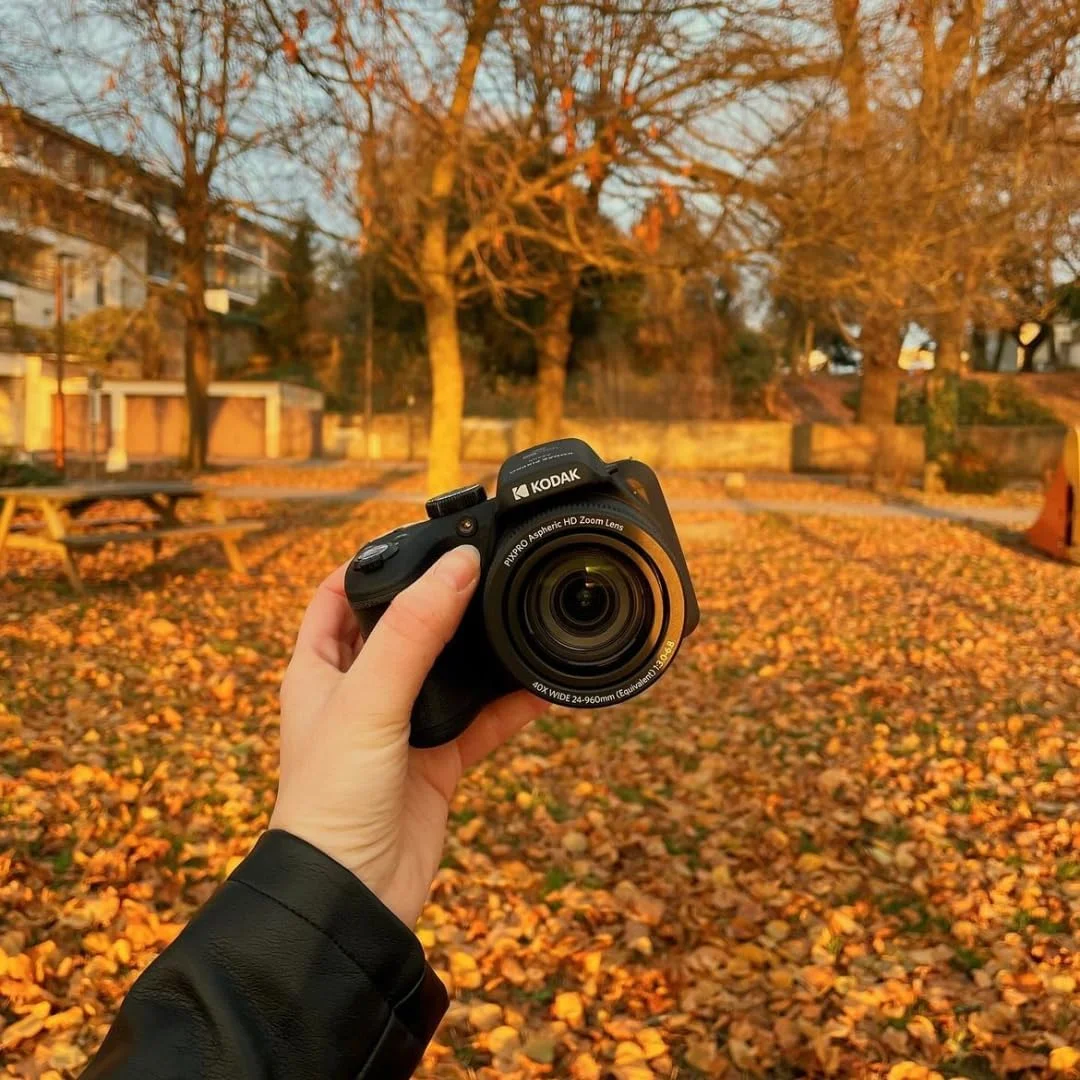 دوربین دیجیتال 20 مگاپیکسلی KODAK PIXPRO Astro Zoom AZ405-BK با زوم اپتیکال 40X، زاویه دید عریض 24 میلی‌متری، فیلمبرداری Full HD 1080P و LCD 3 اینچی (مشکی)