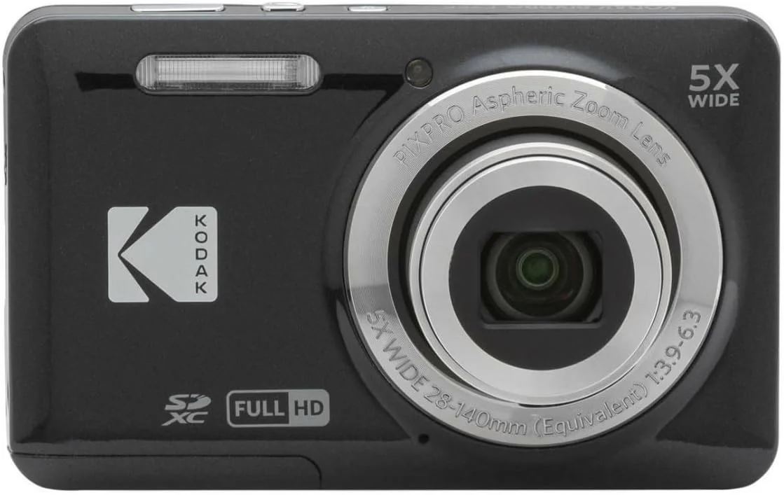 دوربین دیجیتال Kodak PIXPRO Friendly Zoom FZ55 (مشکی) به همراه کارت SD 32 گیگابایتی، کیف دوربین و شارژر مسافرتی باتری (4 قلم)