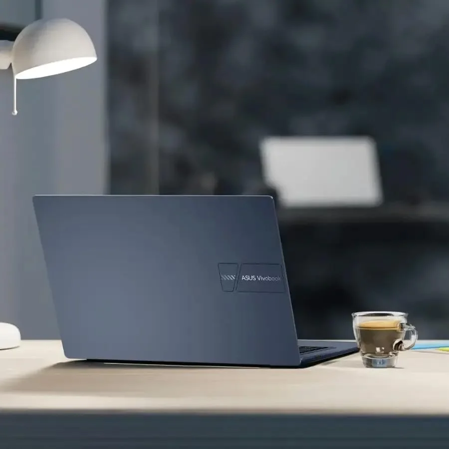 لپ تاپ 14 اینچی FHD ایسوس Vivobook، پردازنده Intel Core i3-1315U، رم 8 گیگابایت، SSD 128 گیگابایت، ویندوز 11 Home، گرافیک Intel UHD، Wi-Fi، بلوتوث، آبی آرام، X1404VA-I38128