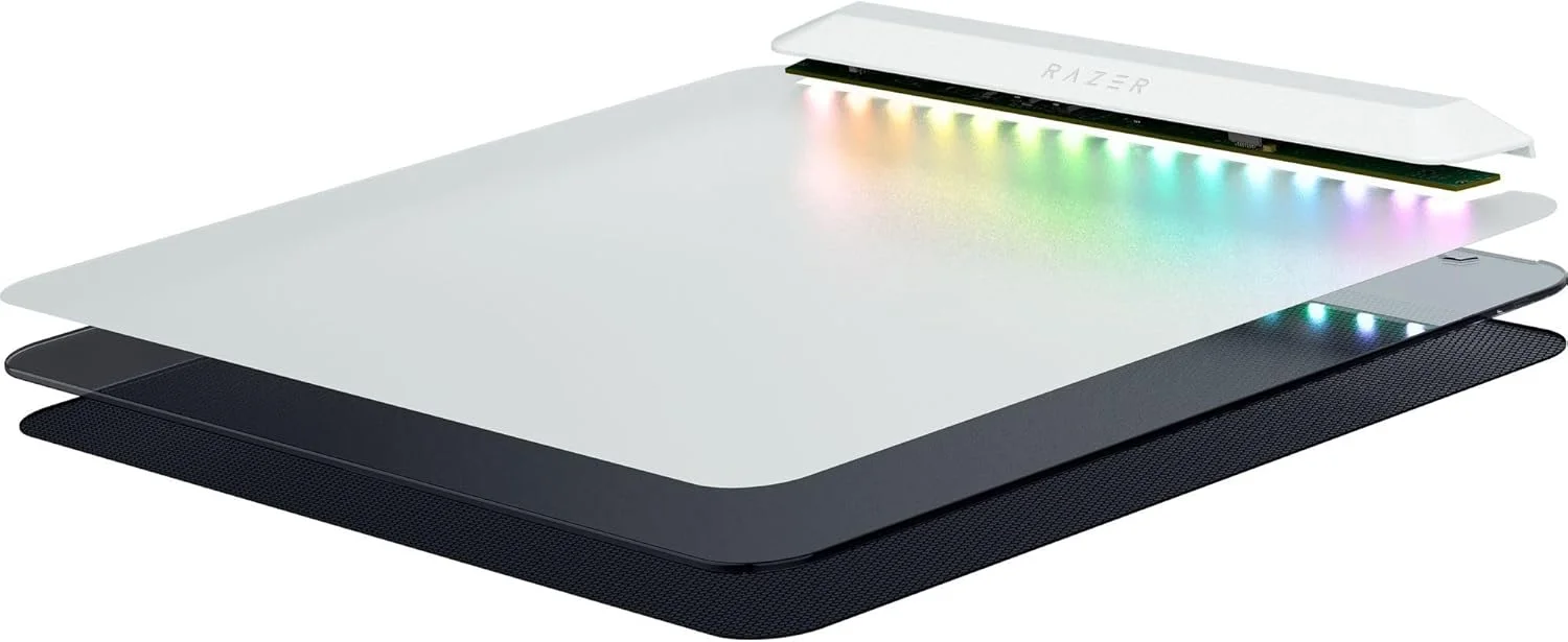 ماوس پد گیمینگ RGB کاملاً روشن Razer Firefly V2 Pro، طراحی با نور پس زمینه، نورپردازی 15 ناحیه ای Chroma، پورت USB 2.0، کابل USB Type C جداشدنی، سطح با بافت میکرو، پایه ضد لغزش - سفید ماوس پد گیمینگ RGB کاملاً روشن Razer Firefly V2 Pro، طراحی با نور پس زمینه، نورپردازی 15 ناحیه ای Chroma، پورت USB 2.0، کابل USB Type C جداشدنی، سطح با بافت میکرو، پایه ضد لغزش - سفید