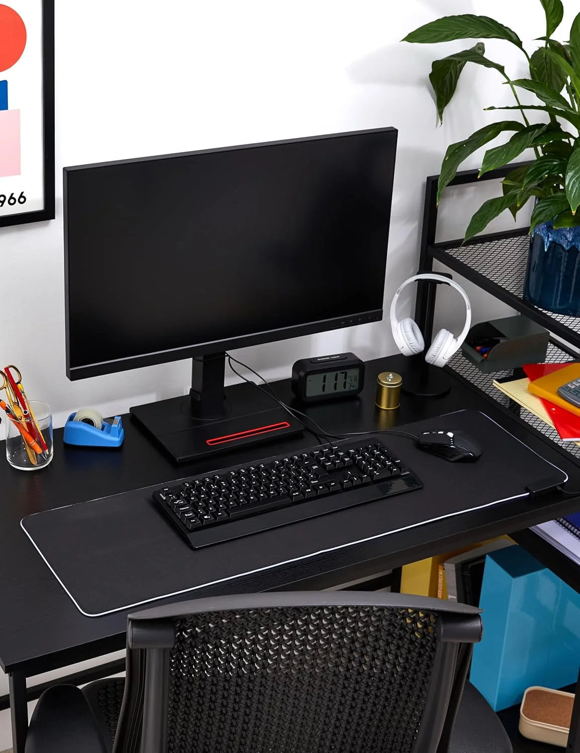 ماوس پد گیمینگ Razer Goliathus Extended Chroma - [سفید مرکوری]: نورپردازی Chroma RGB قابل تنظیم - جنس نرم و پارچه ای - کنترل و سرعت متعادل - پایه لاستیکی ضد لغزش