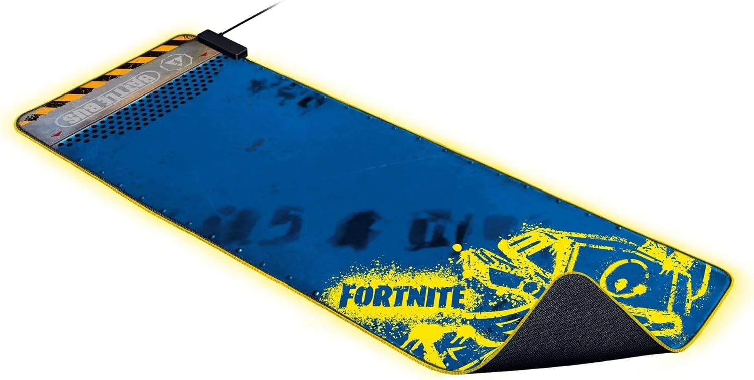 ماوس پد گیمینگ Razer Goliathus Extended Chroma: نورپردازی Chroma RGB قابل تنظیم - جنس نرم و پارچه ای - کنترل و سرعت متعادل - پایه لاستیکی ضد لغزش - نسخه Fortnite ماوس پد گیمینگ Razer Goliathus Extended Chroma: نورپردازی Chroma RGB قابل تنظیم - جنس نرم و پارچه ای - کنترل و سرعت متعادل - پایه لاستیکی ضد لغزش - نسخه Fortnite