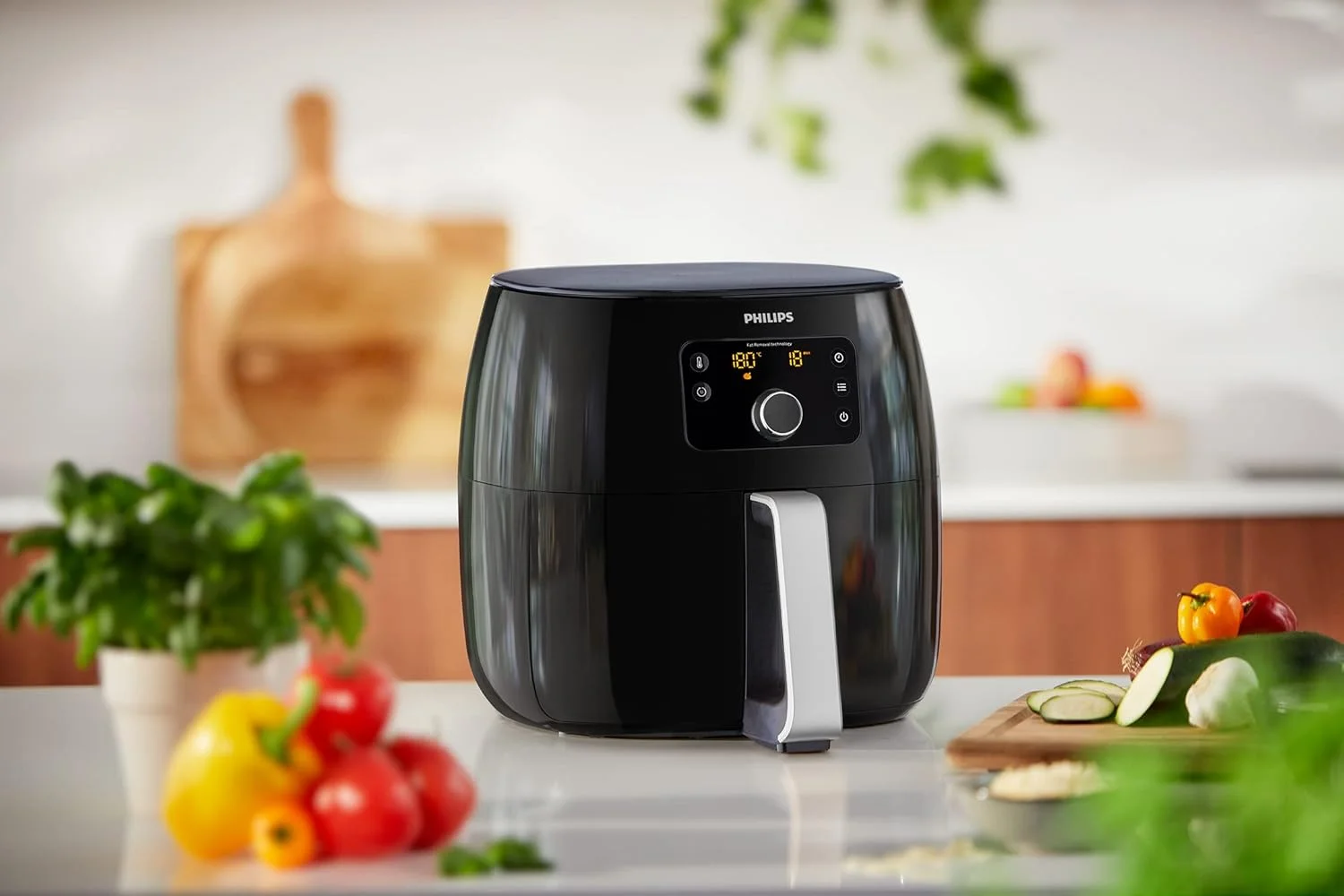 سرخ کن بدون روغن 2200 وات فیلیپس مدل Avance Collection، با فناوری حذف چربی برای پخت و پز/کیک/گریل سالم، HD9650/91، مشکی، 1.4 کیلوگرم XXL - نسخه امارات سرخ کن بدون روغن 2200 وات فیلیپس مدل Avance Collection، با فناوری حذف چربی برای پخت و پز/کیک/گریل سالم، HD9650/91، مشکی، 1.4 کیلوگرم XXL - نسخه امارات