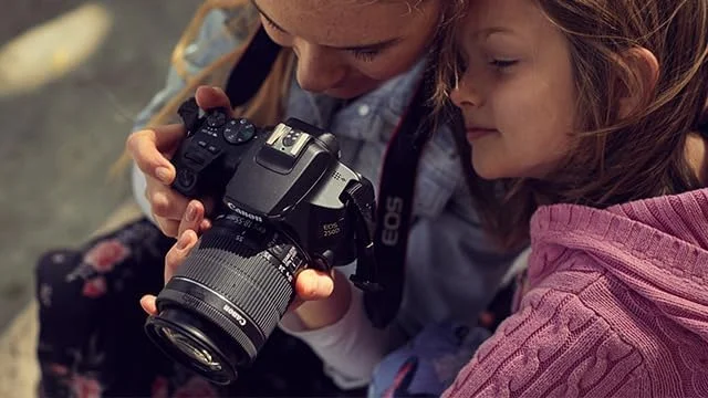دوربین عکاسی کانن EOS 250D فقط بدنه - مشکی