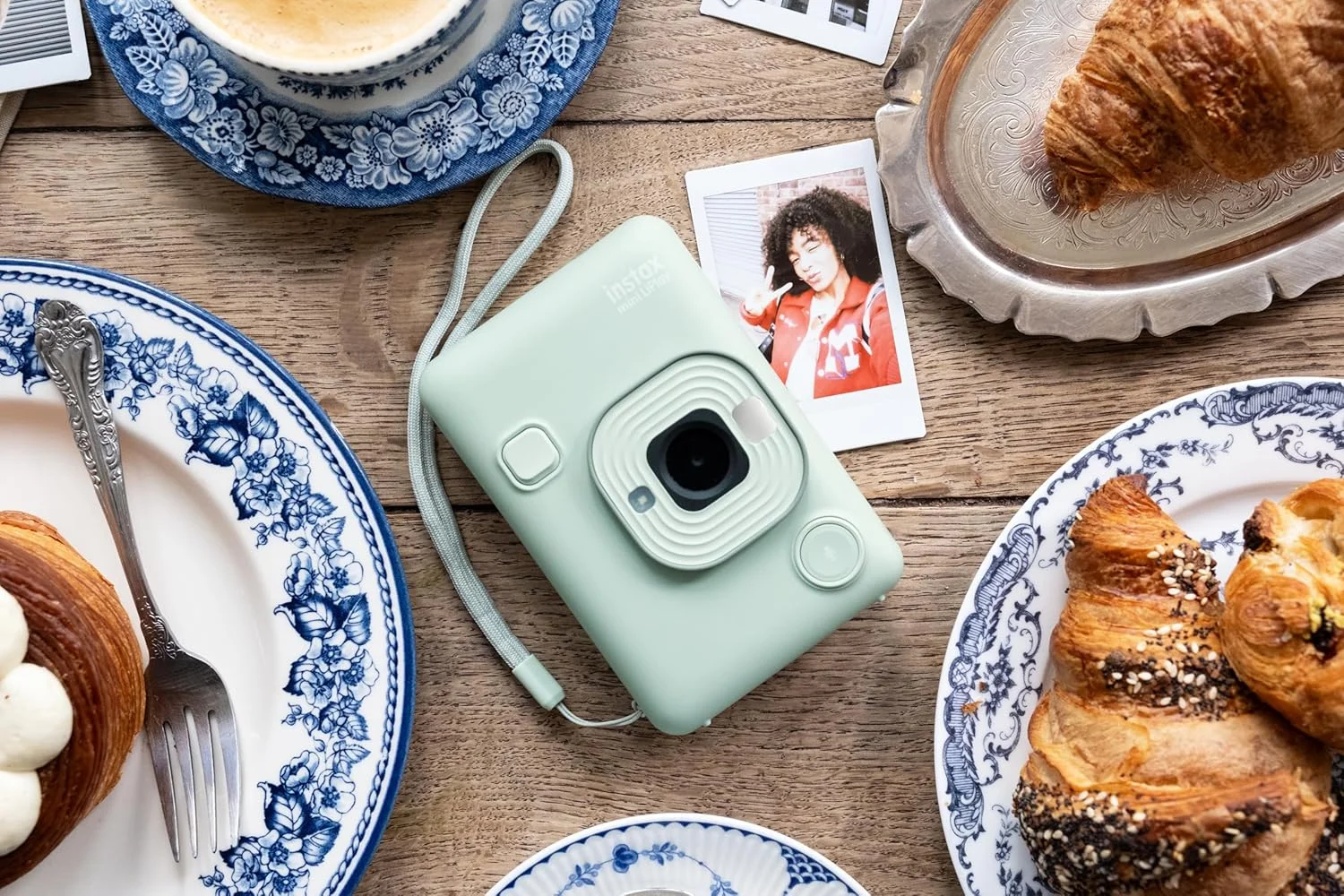دوربین چاپ سریع هیبریدی فوجی فیلم INSTAX Mini LIPLAY - سبز ماتچا