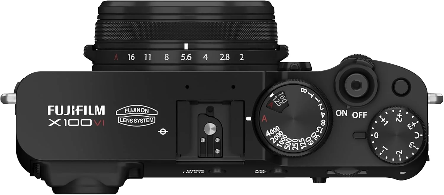 دوربین دیجیتال فوجی فیلم X100VI، سنسور 40 مگاپیکسلی X-Trans CMOS، لنز 23 میلی‌متری f/2، فیلم‌برداری 6.2K، IBIS، مشکی