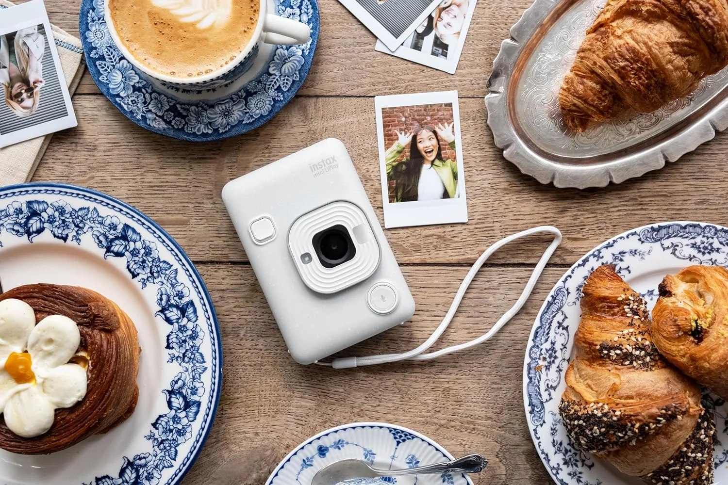 دوربین چاپ سریع هیبریدی فوجی فیلم INSTAX Mini LIPLAY - سفید مات