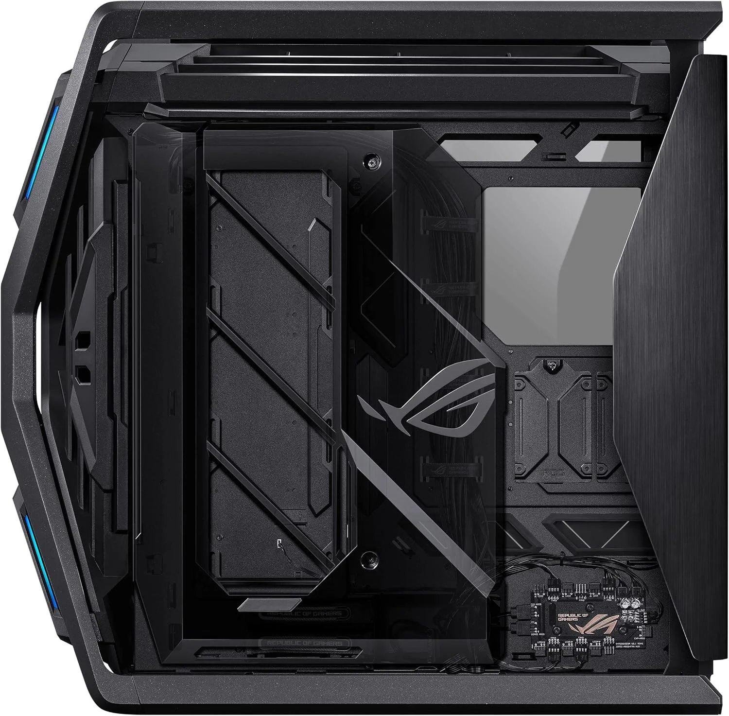 کیس کامپیوتر ASUS ROG Hyperion GR701 BTF Edition E-ATX، طراحی کانکتورهای مخفی مادربرد، رادیاتور دوگانه 420 میلی‌متری، 4 عدد فن 140 میلی‌متری، نگهدارنده فلزی GPU، محل نگهداری قطعات، هاب فن ARGB، شارژ سریع 60 واتی