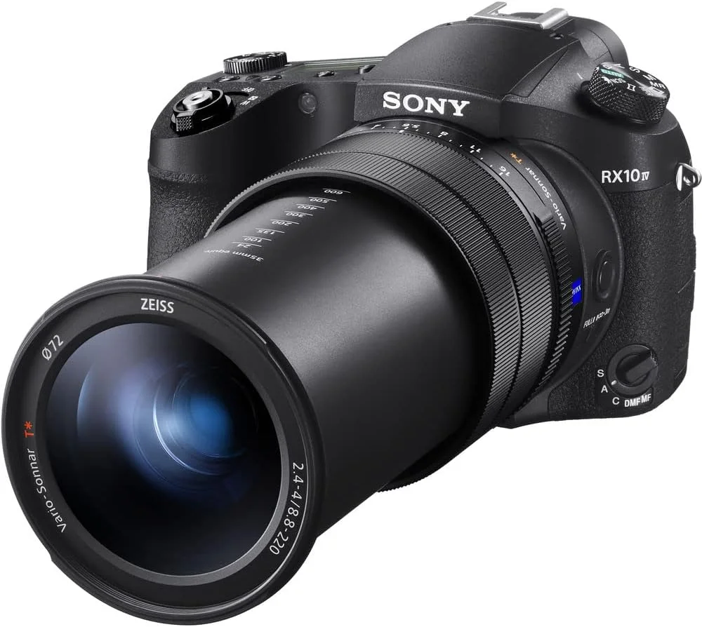 دوربین دیجیتال سونی Cyber-Shot DSC-RX10 IV (DSCRX10M4/B) به همراه کارت حافظه 64 گیگابایتی + کارت خوان + کیف + سه پایه انعطاف پذیر + بند دستی + کیف پول حافظه + نگهدارنده درب لنز + کیت تمیز کننده دوربین دیجیتال سونی Cyber-Shot DSC-RX10 IV (DSCRX10M4/B) به همراه کارت حافظه 64 گیگابایتی + کارت خوان + کیف + سه پایه انعطاف پذیر + بند دستی + کیف پول حافظه + نگهدارنده درب لنز + کیت تمیز کننده