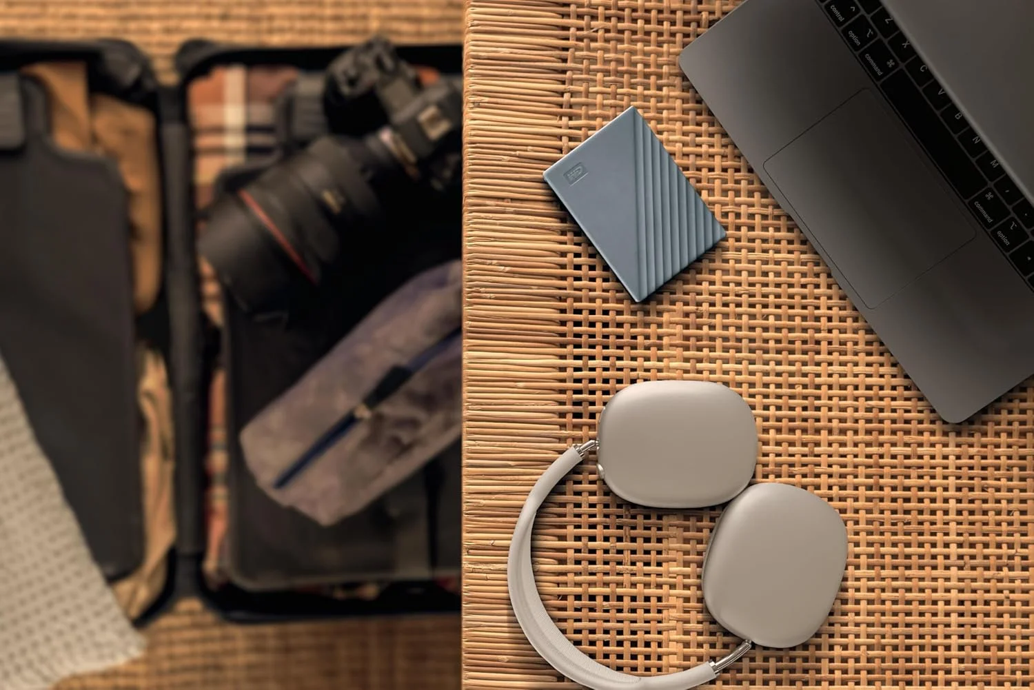 هارد اکسترنال 2 ترابایتی وسترن دیجیتال مدل My Passport، خاکستری، USB C، USB A، exFAT، محافظت با رمز عبور، رمزگذاری سخت افزاری، دارای نشان سازگاری با Chromebook - WDBWML0020BGY-WESN هارد اکسترنال 2 ترابایتی وسترن دیجیتال مدل My Passport، خاکستری، USB C، USB A، exFAT، محافظت با رمز عبور، رمزگذاری سخت افزاری، دارای نشان سازگاری با Chromebook - WDBWML0020BGY-WESN