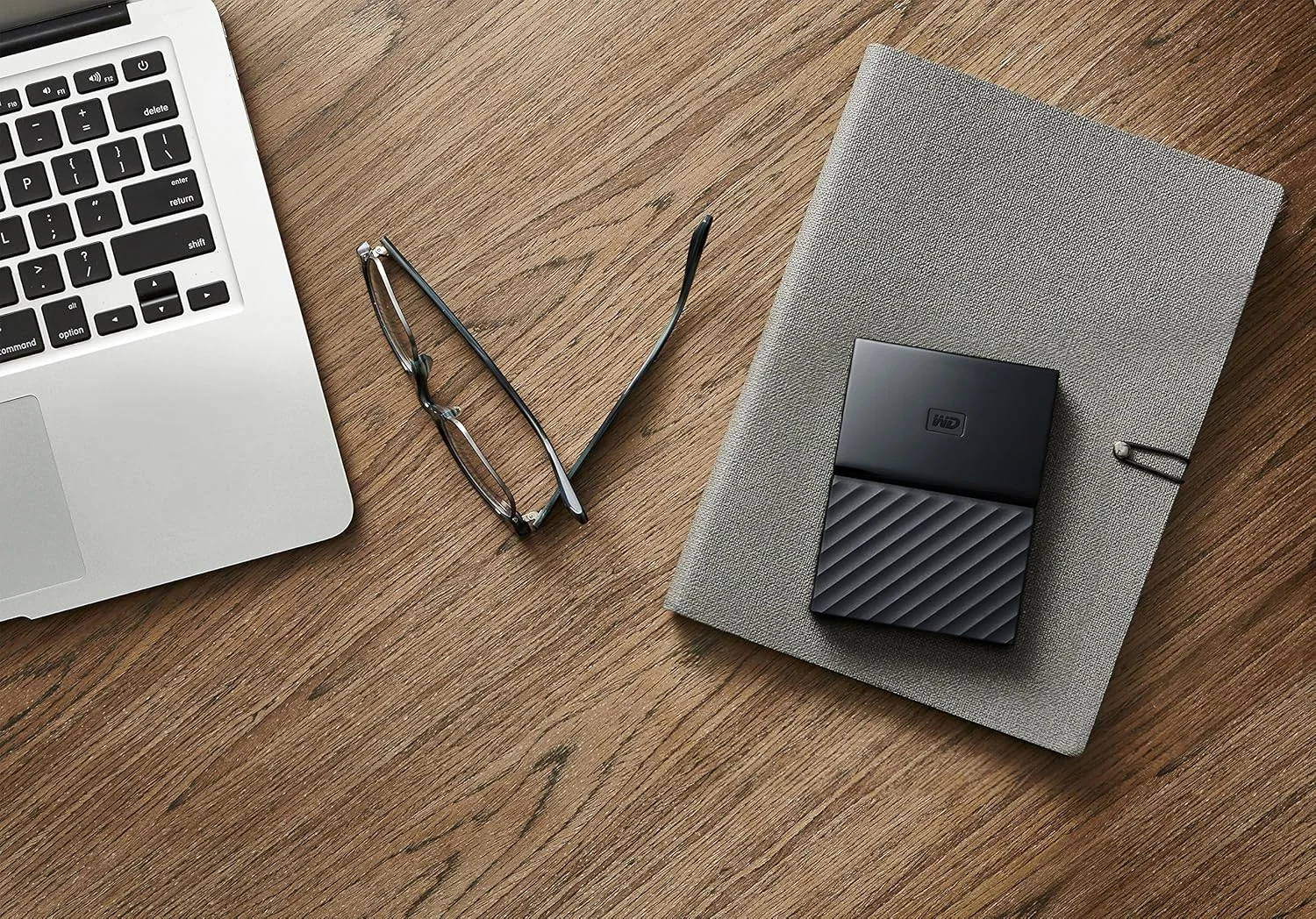 هارد اکسترنال قابل حمل وسترن دیجیتال مدل My Passport for Mac با ظرفیت 1 ترابایت، USB-C/USB-A - WDBFKF0010BBK-WESE هارد اکسترنال قابل حمل وسترن دیجیتال مدل My Passport for Mac با ظرفیت 1 ترابایت، USB-C/USB-A - WDBFKF0010BBK-WESE