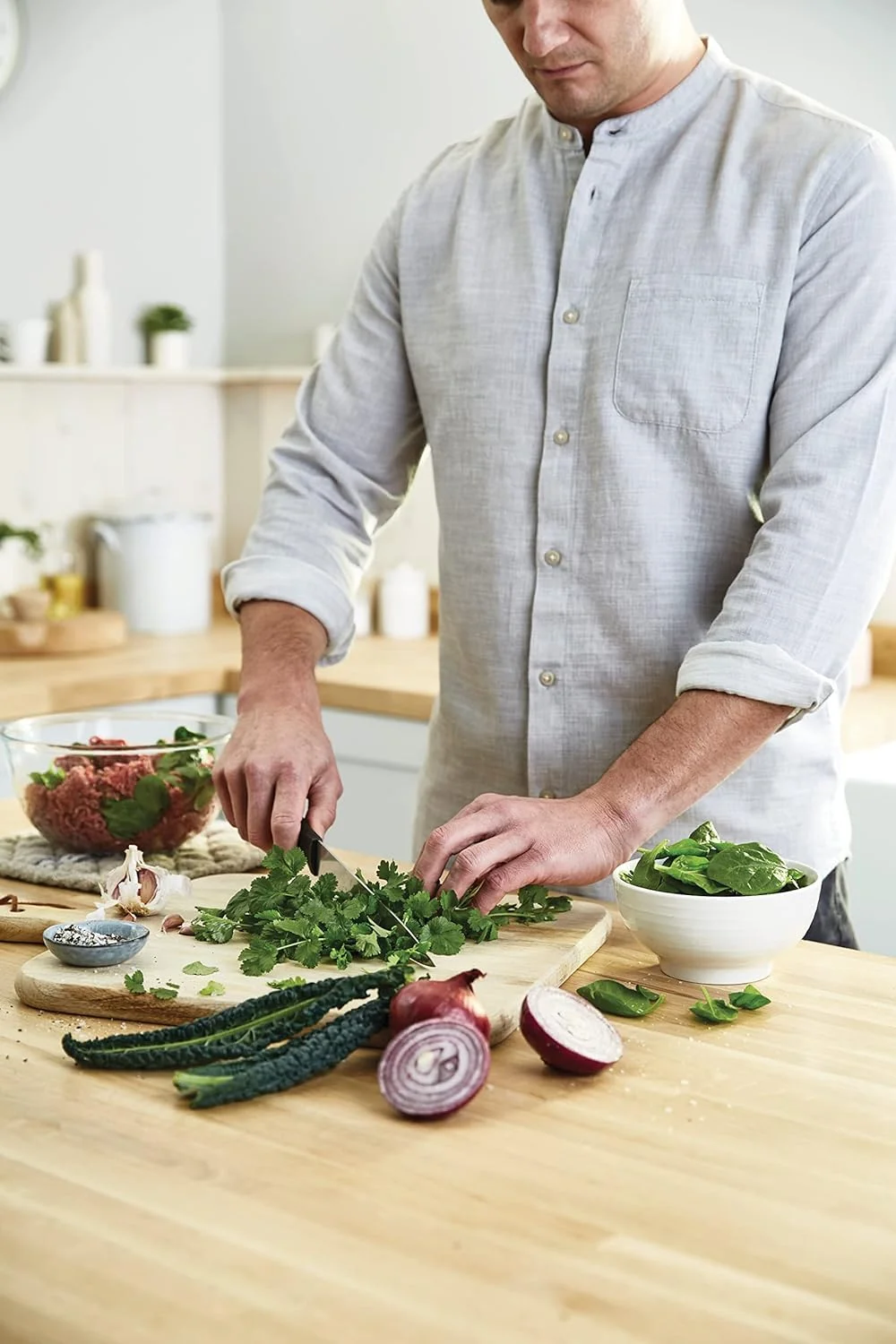 مایکروویو 4 در 1 کنوود 30 لیتری + سرخ کن هوا + گریل + کانوکشن با 19 برنامه از پیش تعیین شده، صفحه نمایش دیجیتال، 5 سطح قدرت، عملکرد یخ زدایی، تایمر 95 دقیقه ای، عملکرد ساعت 1000 وات MWA30.000BK مشکی/نقره ای