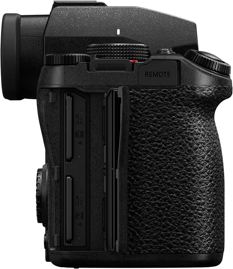 دوربین پاناسونیک LUMIX G9II Micro Four Thirds، سنسور 25.2 مگاپیکسلی با فوکوس خودکار هیبریدی فازی، تثبیت کننده تصویر قدرتمند، عملکرد و تحرک با سرعت بالا، مدل پرچمدار سری G - DC-G9M2BODY دوربین پاناسونیک LUMIX G9II Micro Four Thirds، سنسور 25.2 مگاپیکسلی با فوکوس خودکار هیبریدی فازی، تثبیت کننده تصویر قدرتمند، عملکرد و تحرک با سرعت بالا، مدل پرچمدار سری G - DC-G9M2BODY