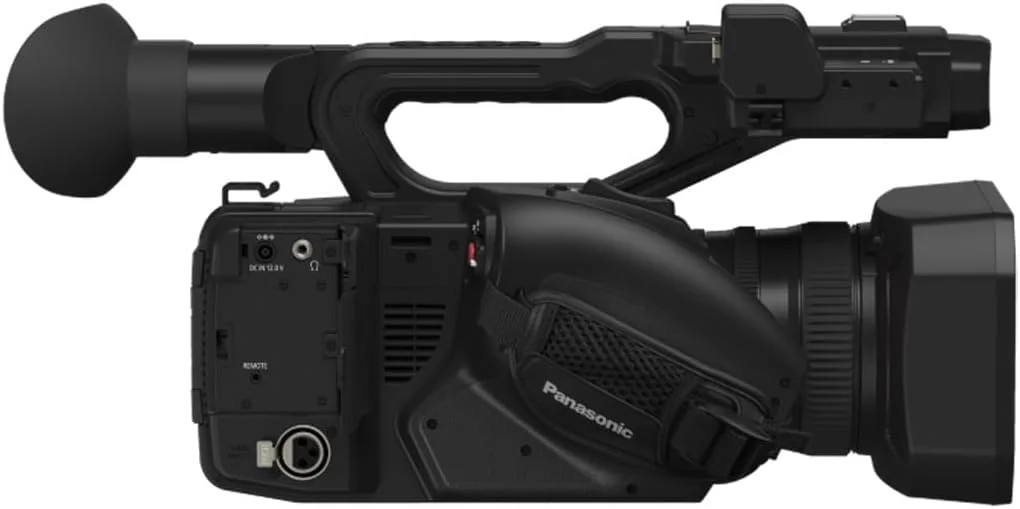 دوربین فیلمبرداری پاناسونیک HC-X20، کیفیت حرفه ای 4K 60p، سنسور 1.0 اینچی، لنز واید 24.5 میلی متری و زوم اپتیکال 20 برابر، مناسب برای اخبار، مصاحبه ها و رویدادها دوربین فیلمبرداری پاناسونیک HC-X20، کیفیت حرفه ای 4K 60p، سنسور 1.0 اینچی، لنز واید 24.5 میلی متری و زوم اپتیکال 20 برابر، مناسب برای اخبار، مصاحبه ها و رویدادها