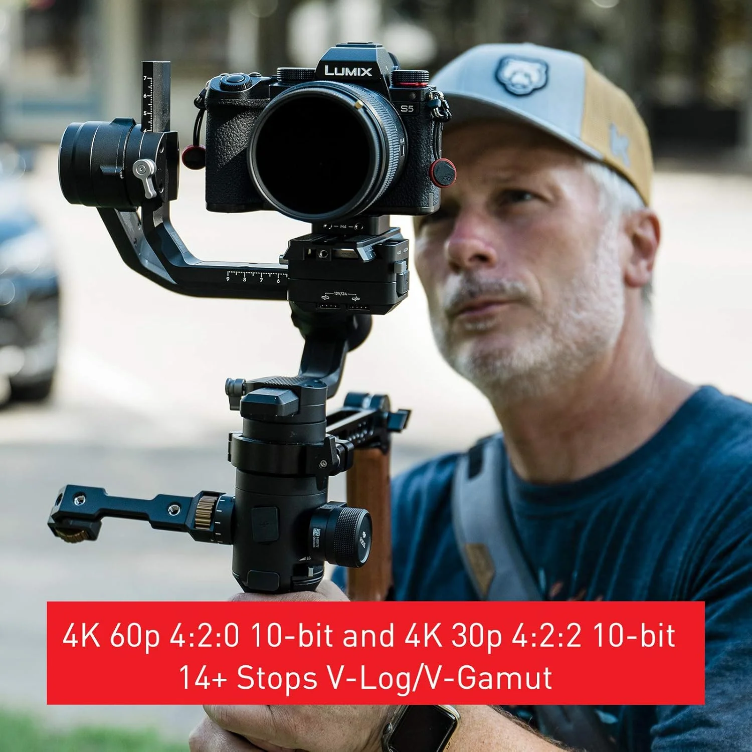 دوربین بدون آینه فول فریم پاناسونیک LUMIX S5، ضبط ویدیو 4K 60P با صفحه نمایش چرخان و WiFi، لنز LUMIX S 20-60mm F3.5-5.6، مانت L، لرزشگیر 5 محوره Dual I.S، DC-S5KK (مشکی) دوربین بدون آینه فول فریم پاناسونیک LUMIX S5، ضبط ویدیو 4K 60P با صفحه نمایش چرخان و WiFi، لنز LUMIX S 20-60mm F3.5-5.6، مانت L، لرزشگیر 5 محوره Dual I.S، DC-S5KK (مشکی)