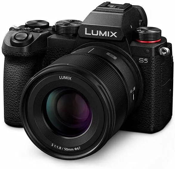 لنز دوربین پاناسونیک LUMIX S سری 50mm F1.8 با مانت L، لنز قابل تعویض برای دوربین های دیجیتال فول فریم بدون آینه، S-S50 مشکی لنز دوربین پاناسونیک LUMIX S سری 50mm F1.8 با مانت L، لنز قابل تعویض برای دوربین های دیجیتال فول فریم بدون آینه، S-S50 مشکی