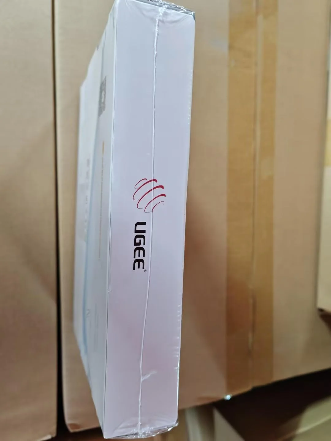 تبلت طراحی گرافیکی UGEE S640، پد طراحی دیجیتال با قلم بدون باتری، عملکرد شیب، 8192 سطح حساسیت به فشار، 10 کلید میانبر برای مک، ویندوز و اندروید
