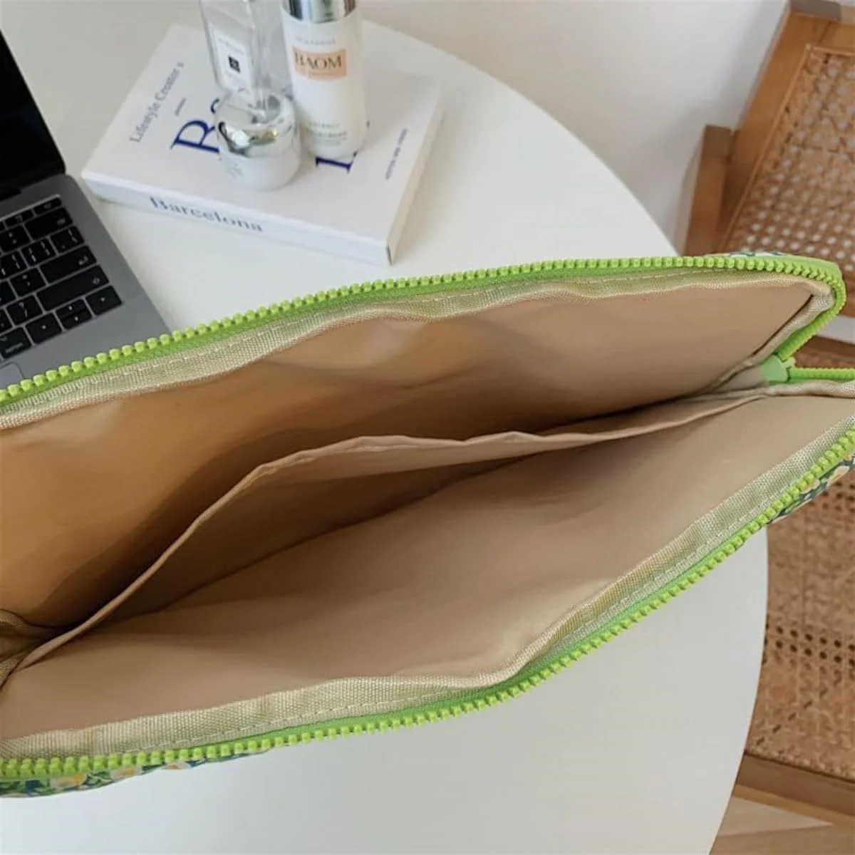 کاور لپ تاپ پفی 13 اینچی، کیف لپ تاپ گلدار کاوایی، کیف لپ تاپ پرپی، کیف کامپیوتر کاتج کور، کیف آستری تبلت، کیف زیبایی شناسی پری برای مک بوک پرو/ایر M3، HP، Asus 12-14 اینچی کاور لپ تاپ پفی 13 اینچی، کیف لپ تاپ گلدار کاوایی، کیف لپ تاپ پرپی، کیف کامپیوتر کاتج کور، کیف آستری تبلت، کیف زیبایی شناسی پری برای مک بوک پرو/ایر M3، HP، Asus 12-14 اینچی