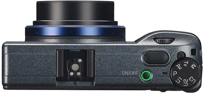 دوربین دیجیتال کامپکت Ricoh GR IIIx Urban Edition، بدنه خاکستری متالیک با حلقه آبی سرمه ای، دارای سنسور CMOS با سایز APS-C 24 مگاپیکسلی، لنز 40mmF2.8 GR (در فرمت 35 میلی متری) دوربین دیجیتال کامپکت Ricoh GR IIIx Urban Edition، بدنه خاکستری متالیک با حلقه آبی سرمه ای، دارای سنسور CMOS با سایز APS-C 24 مگاپیکسلی، لنز 40mmF2.8 GR (در فرمت 35 میلی متری)