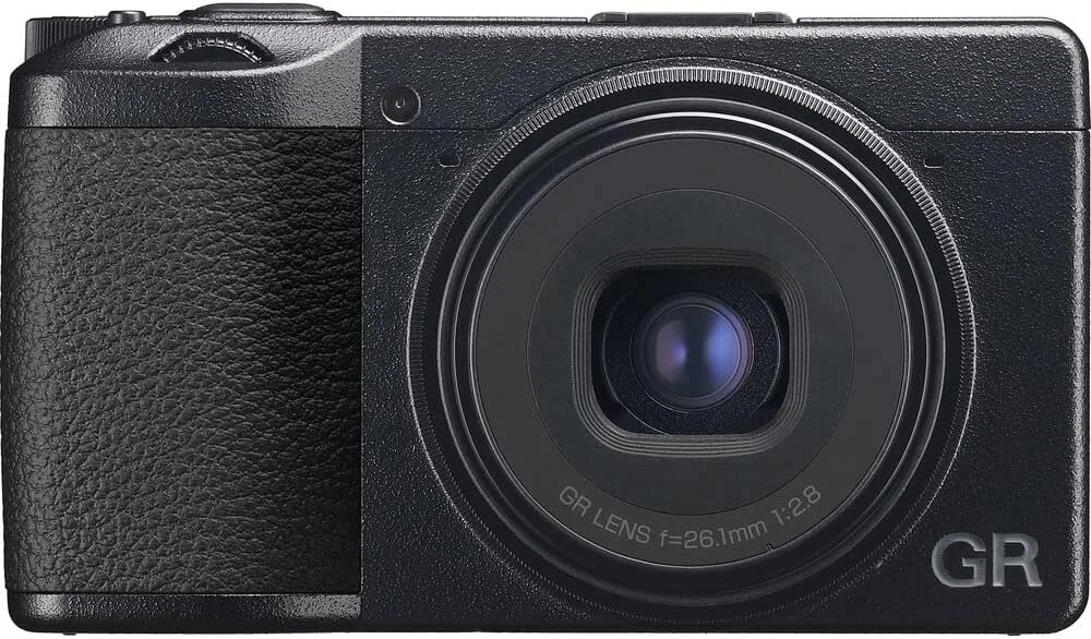 دوربین دیجیتال کامپکت ریکو GR IIIx، مشکی، با سنسور CMOS سایز APS-C با رزولوشن 24 مگاپیکسل و لنز 40mmF2.8 GR (در فرمت 35 میلی‌متری)