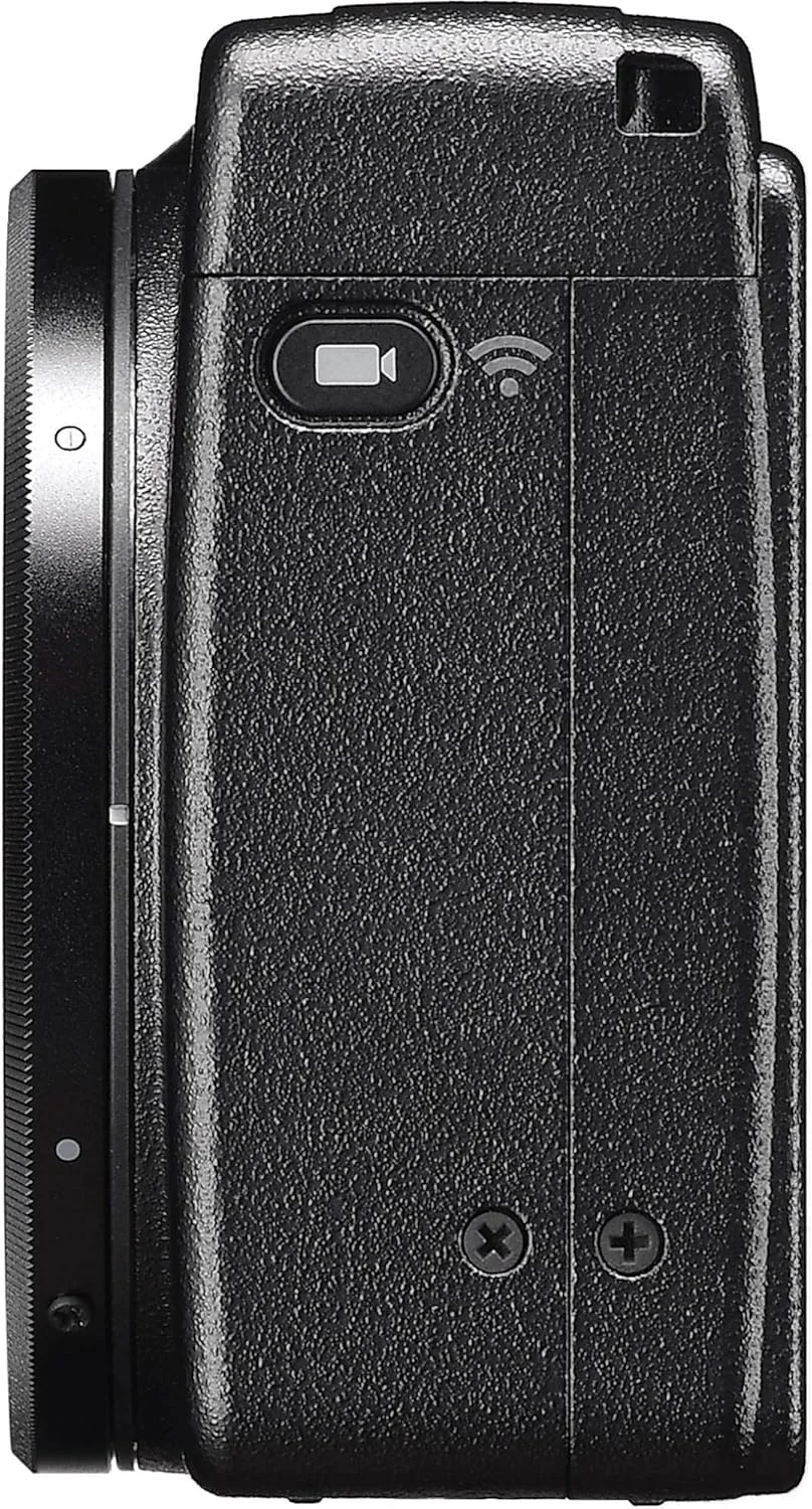دوربین دیجیتال Ricoh GR III به همراه بسته لوازم جانبی اولیه - شامل: کارت حافظه SanDisk Extreme 64GB SDXC + سه پایه رومیزی/دسته تفنگی 6.5 اینچی + قلم تمیز کننده + دمنده گرد و غبار + پارچه تمیز کننده میکروفیبر