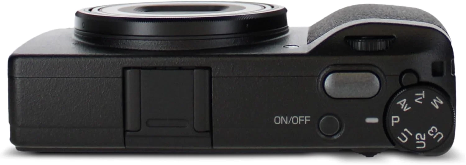 بسته دوربین دیجیتال Ricoh GR III HDF: کارت حافظه 64 گیگابایتی، کارت خوان، کیف، کیت تمیز کننده، گریپ