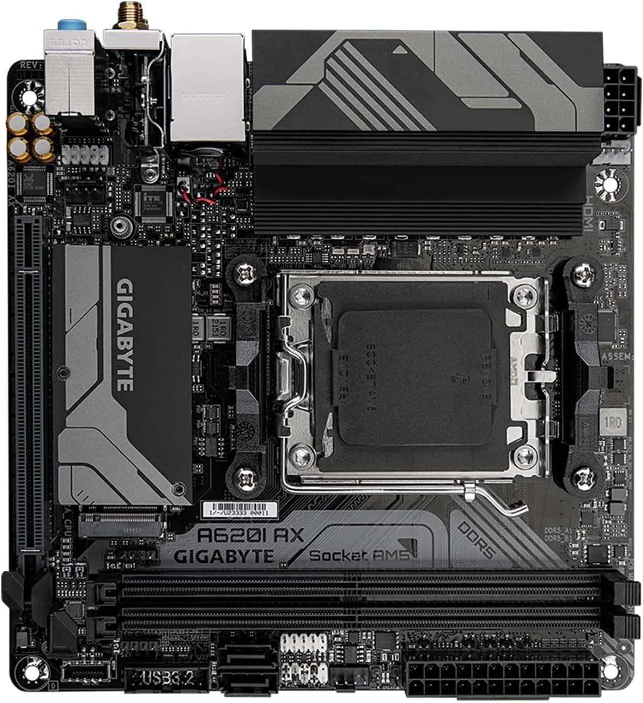 مادربرد GIGABYTE A620I AX (AM5/ LGA 1718/ AMD/ A620/ Mini-ITX/ 5 سال گارانتی/ DDR5/ Single M.2/ PCIe 4.0/ USB 3.2 Gen1 Type-C/Realtek Wi-Fi 6E/ Realtek 2.5GbE/ Q-Flash Plus/PCIe EZ-Latch)
