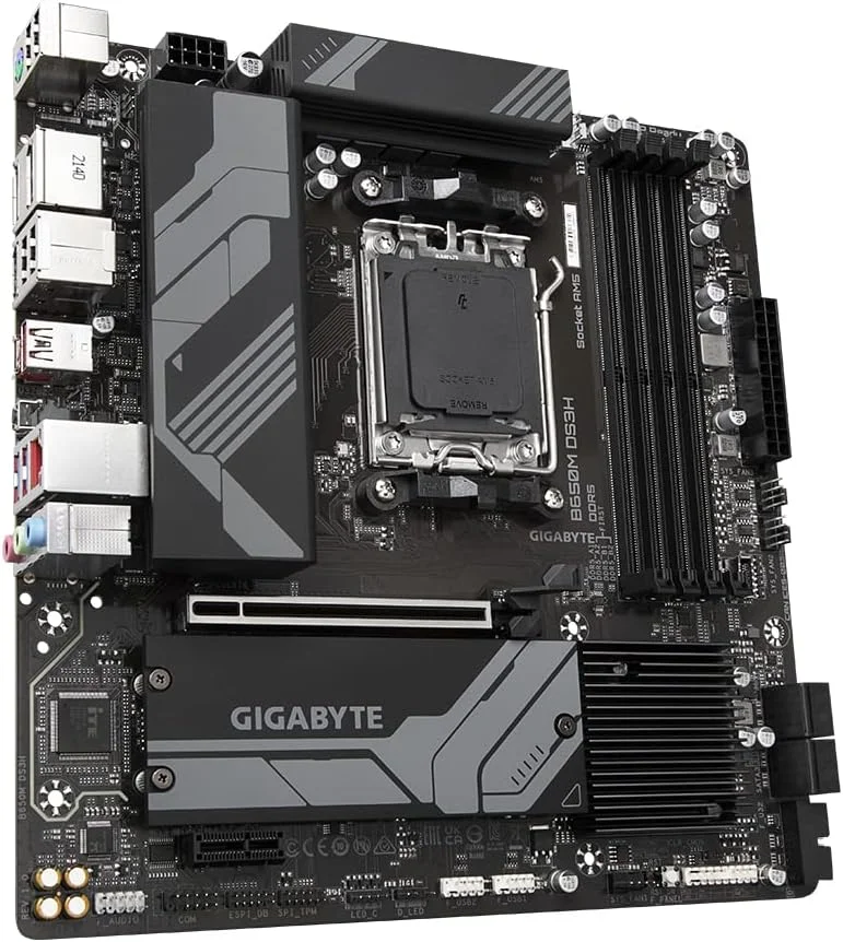 مادربرد گیگابایت B650M DS3H Micro ATX (سوکت AM5) - پشتیبانی از پردازنده های AMD Ryzen سری 7000، DDR5-6400(OC)، 1x PCI-E 4.0 x16، 2.5G LAN، 2x M.2 Gen4 و USB-C مادربرد گیگابایت B650M DS3H Micro ATX (سوکت AM5) - پشتیبانی از پردازنده های AMD Ryzen سری 7000، DDR5-6400(OC)، 1x PCI-E 4.0 x16، 2.5G LAN، 2x M.2 Gen4 و USB-C