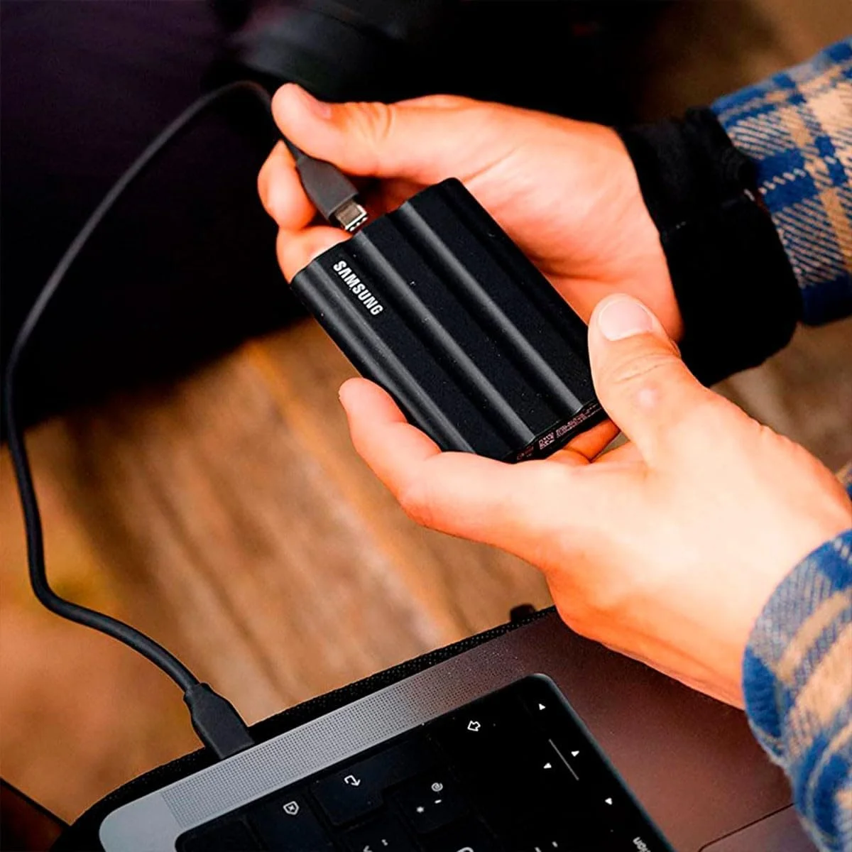 حافظه اس اس دی سامسونگ مدل T7 SHIELD MUPE2T0S با ظرفیت 2 ترابایت - مشکی