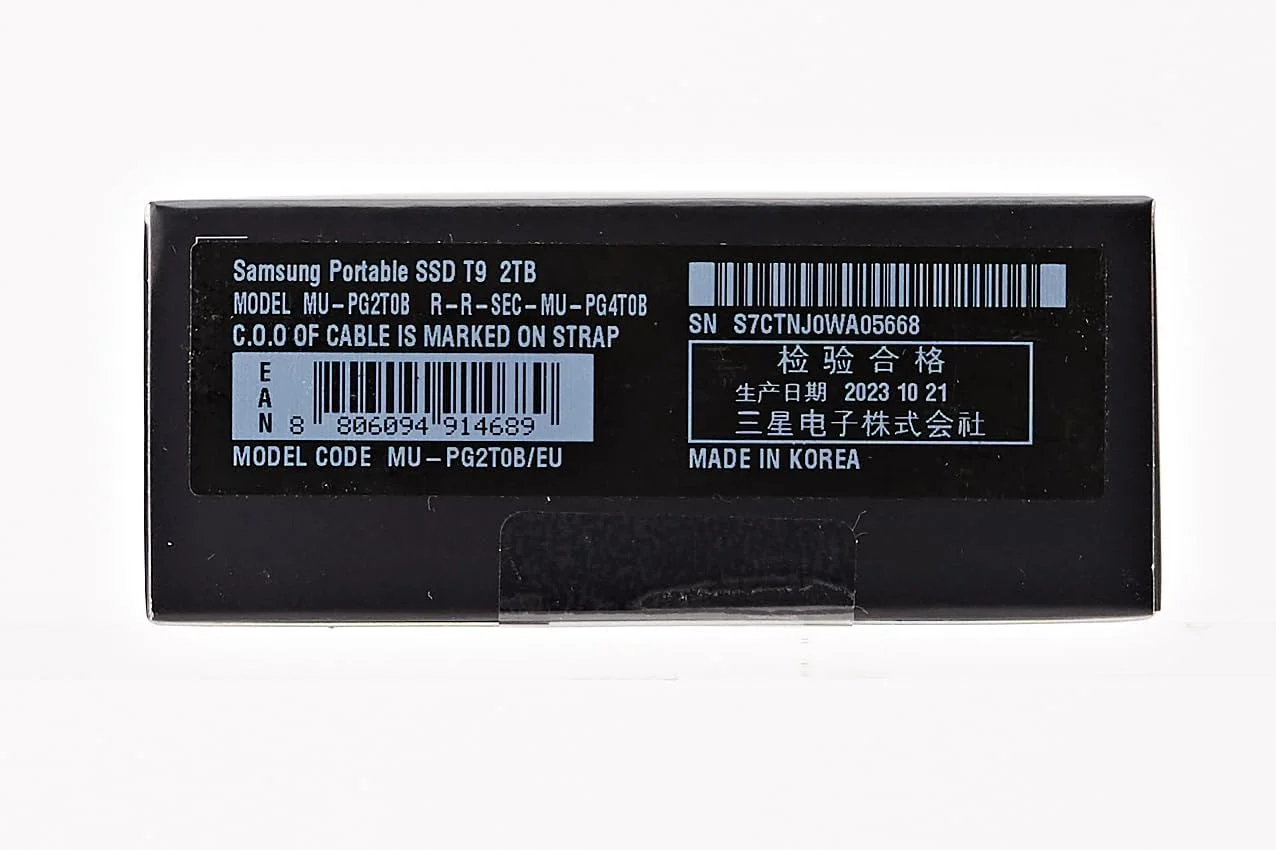 حافظه اس اس دی اکسترنال سامسونگ مدل MU-PG2T0B/EU T9 با ظرفیت 2 ترابایت، سرعت خواندن 2000 مگابایت بر ثانیه، سرعت نوشتن 2000 مگابایت بر ثانیه، USB 3.2 Gen.2x2، هارد اکسترنال برای کاربران حرفه ای، سازگار با مک، کامپیوتر، تلفن هوشمند و دوربین های 12K حافظه اس اس دی اکسترنال سامسونگ مدل MU-PG2T0B/EU T9 با ظرفیت 2 ترابایت، سرعت خواندن 2000 مگابایت بر ثانیه، سرعت نوشتن 2000 مگابایت بر ثانیه، USB 3.2 Gen.2x2، هارد اکسترنال برای کاربران حرفه ای، سازگار با مک، کامپیوتر، تلفن هوشمند و دوربین های 12K