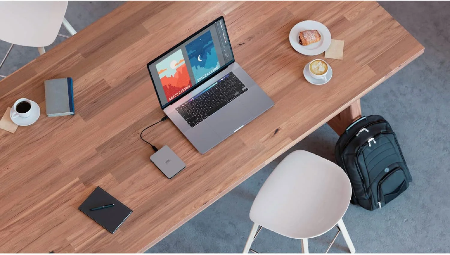 هارد اکسترنال قابل حمل لسی موبایل درایو مون 5 ترابایت، USB-C، سازگار با PC، Mac، iPad و iPhone، همراه با Adobe Creative Cloud (STLP5000400)