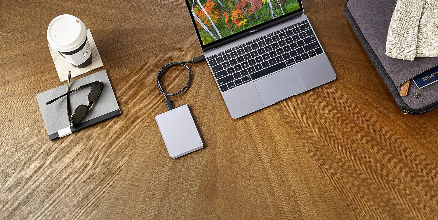 هارد اکسترنال لسی موبایل 2 ترابایت، USB-C، USB 3.0، برای مک و کامپیوتر (STHG2000402) 2.5 اینچ، 2000 گیگابایت - خاکستری فضایی