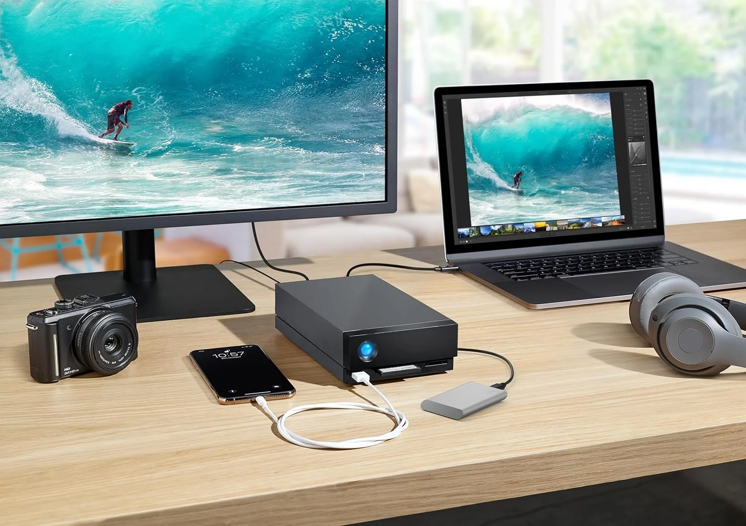حافظه اس اس دی اکسترنال قابل حمل LaCie، 1 ترابایت، درایو حالت جامد اکسترنال - USB-C، USB 3.2 Gen 2، سرعت تا 1,050 مگابایت بر ثانیه، نقره ای ماه، برای مک، کامپیوتر و آیپد، با خدمات بازیابی (STKS1000400)