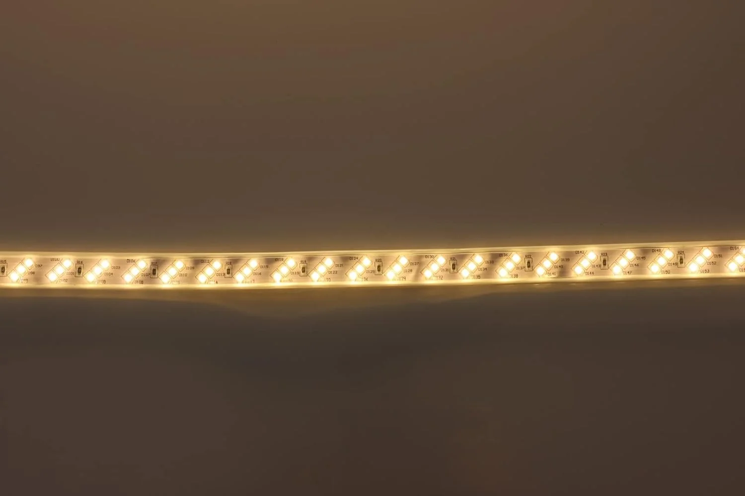 نوار چراغ ال ای دی اَدمور SMD نور گرم 3 لاین 50 متری مناسب فضای داخلی و خارجی، دکوراسیون نورپردازی سقف کاذب (12 میلی متر، سفید گرم) ضد آب و ضد گرد و غبار نوار چراغ ال ای دی اَدمور SMD نور گرم 3 لاین 50 متری مناسب فضای داخلی و خارجی، دکوراسیون نورپردازی سقف کاذب (12 میلی متر، سفید گرم) ضد آب و ضد گرد و غبار