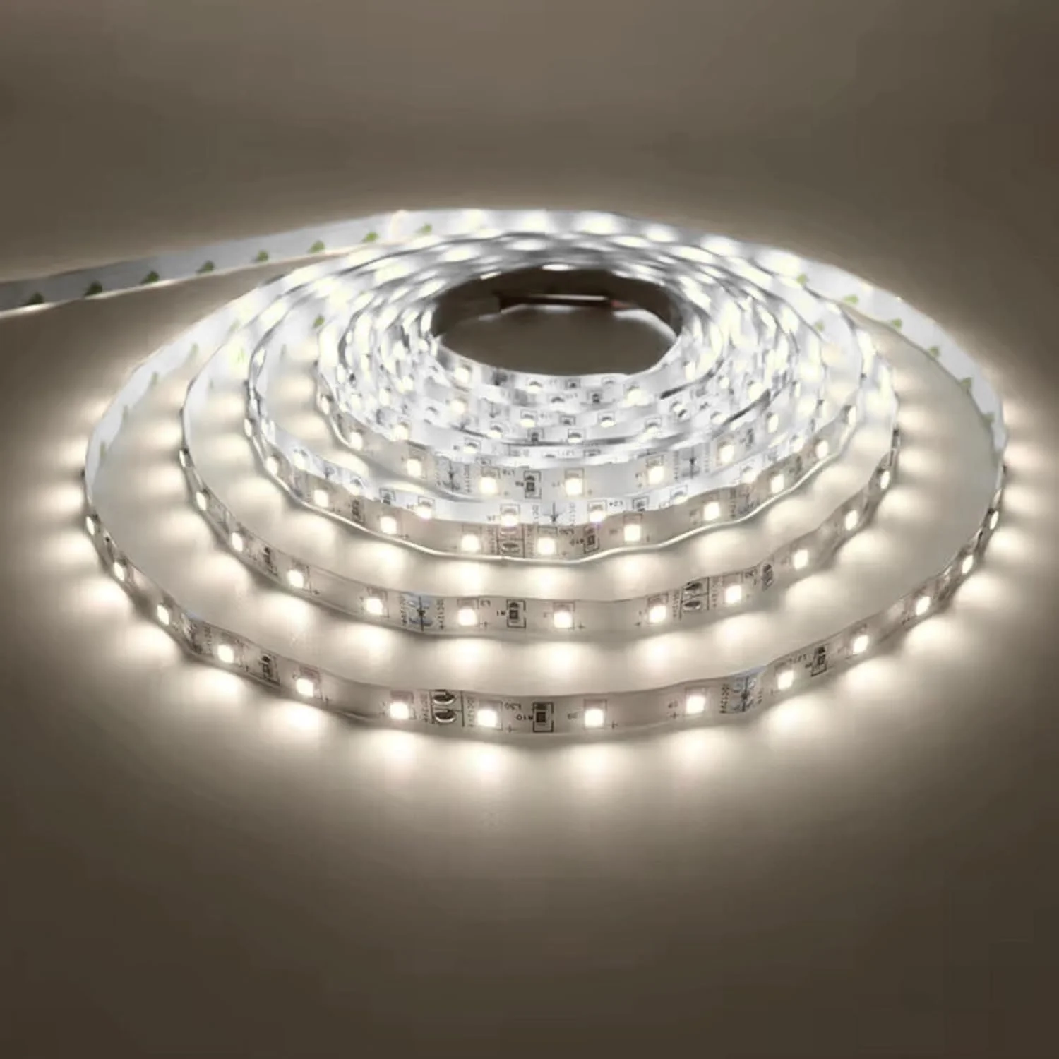 نوار LED با باتری ECVV® | نوار LED 2 متری 150 LED با باتری، نوار LED سفید | نوار چراغ های LED ضد آب با باتری برای فضای باز و داخلی | خود چسب