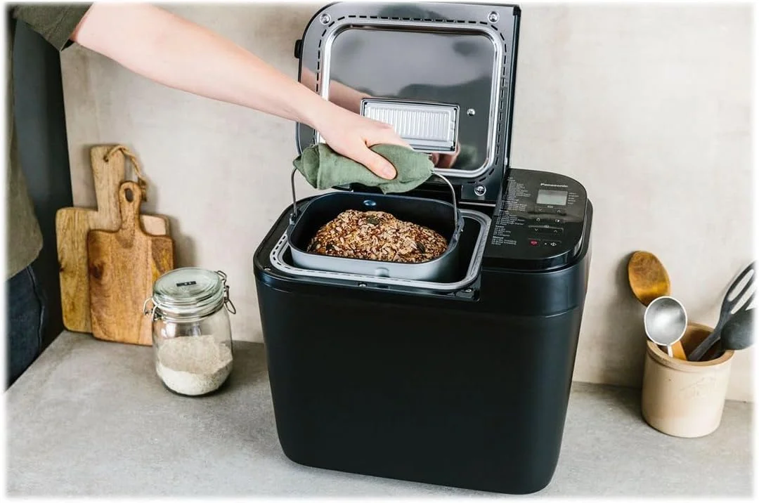 نان ساز پاناسونیک SD-R2530 با 30 برنامه پخت، برنامه های ویژه، بدون گلوتن، 3 اندازه نان قابل انتخاب، تایمر، مشکی نان ساز پاناسونیک SD-R2530 با 30 برنامه پخت، برنامه های ویژه، بدون گلوتن، 3 اندازه نان قابل انتخاب، تایمر، مشکی