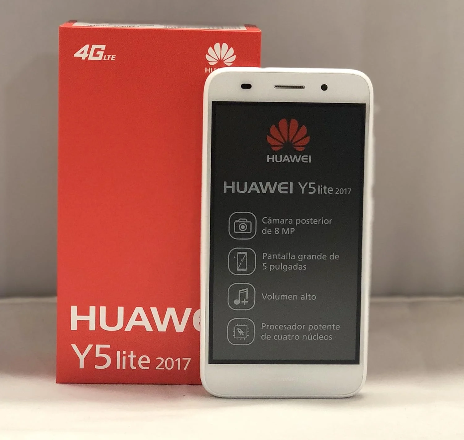 گوشی موبایل هوآوی Y5 Lite (2017) دو سیم کارت 8 گیگابایت حافظه داخلی + 1 گیگابایت رم (فقط GSM | بدون CDMA) نسخه بین المللی آنلاک شده کارخانه ای 4G/LTE (سفید)