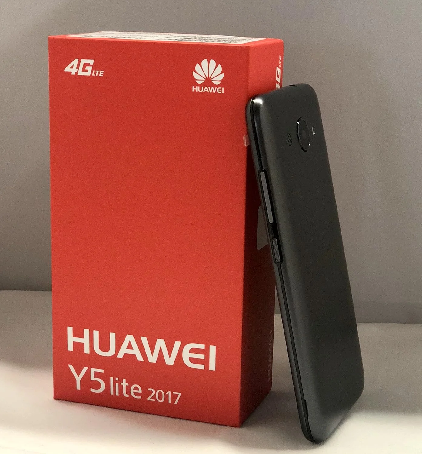 گوشی موبایل هوآوی Y5 Lite (2017) دو سیم کارت 8 گیگابایت حافظه داخلی + 1 گیگابایت رم (فقط GSM | بدون CDMA) نسخه بین المللی آنلاک شده کارخانه ای 4G/LTE (خاکستری) گوشی موبایل هوآوی Y5 Lite (2017) دو سیم کارت 8 گیگابایت حافظه داخلی + 1 گیگابایت رم (فقط GSM | بدون CDMA) نسخه بین المللی آنلاک شده کارخانه ای 4G/LTE (خاکستری)