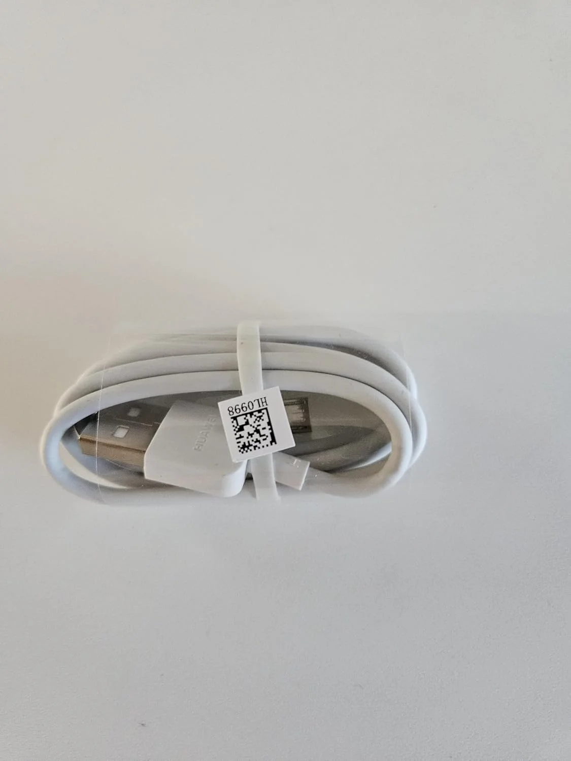 کابل دیتا هوآوی / کابل شارژر / کابل شارژ – میکرو USB – خاکستری/سفید – سازگار با تلفن های همراه هوآوی با اتصال میکرو USB کابل دیتا هوآوی / کابل شارژر / کابل شارژ – میکرو USB – خاکستری/سفید – سازگار با تلفن های همراه هوآوی با اتصال میکرو USB