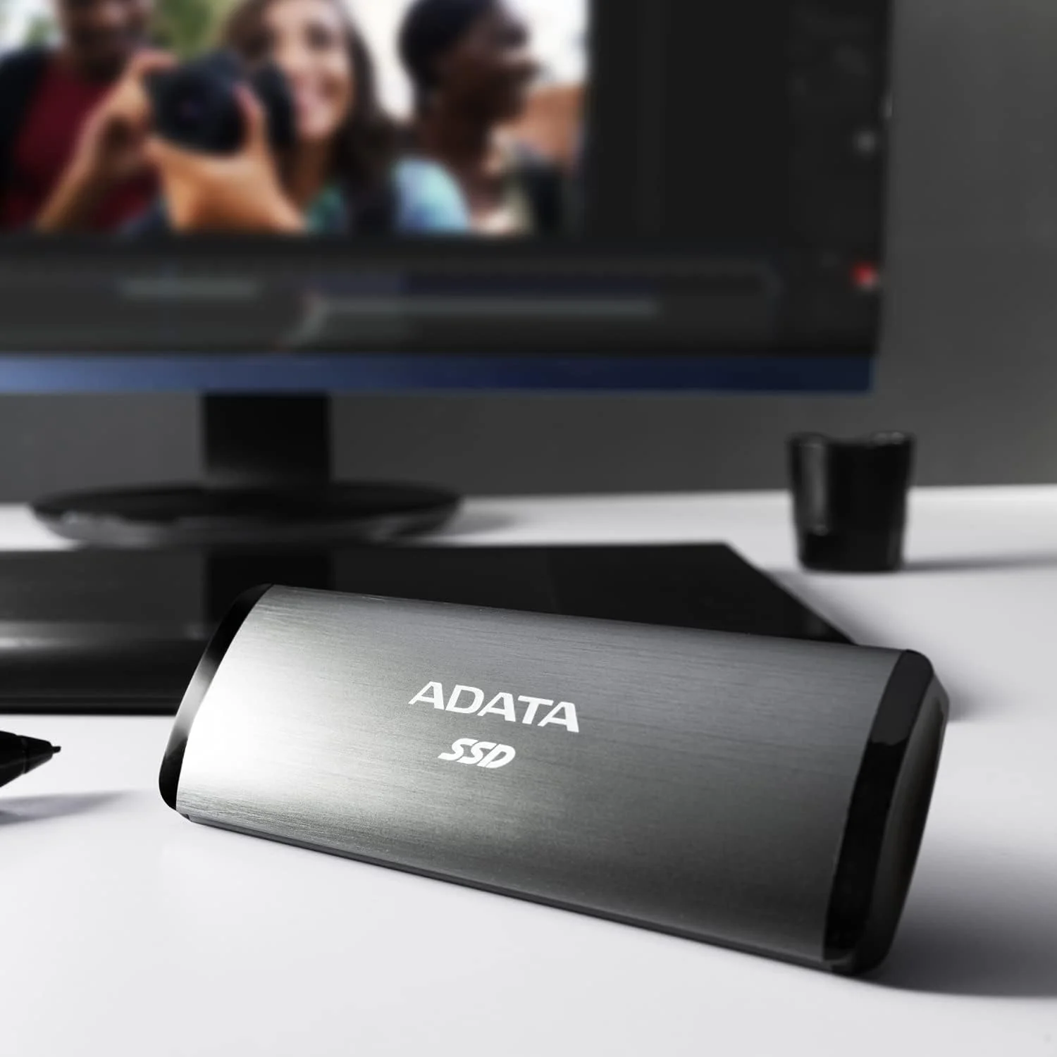 ADATA ADATA SE760 1 ترابایت SSD اکسترنال قابل حمل USB-C 3.2 نسل 2 مشکی ADATA ADATA SE760 1 ترابایت SSD اکسترنال قابل حمل USB-C 3.2 نسل 2 مشکی