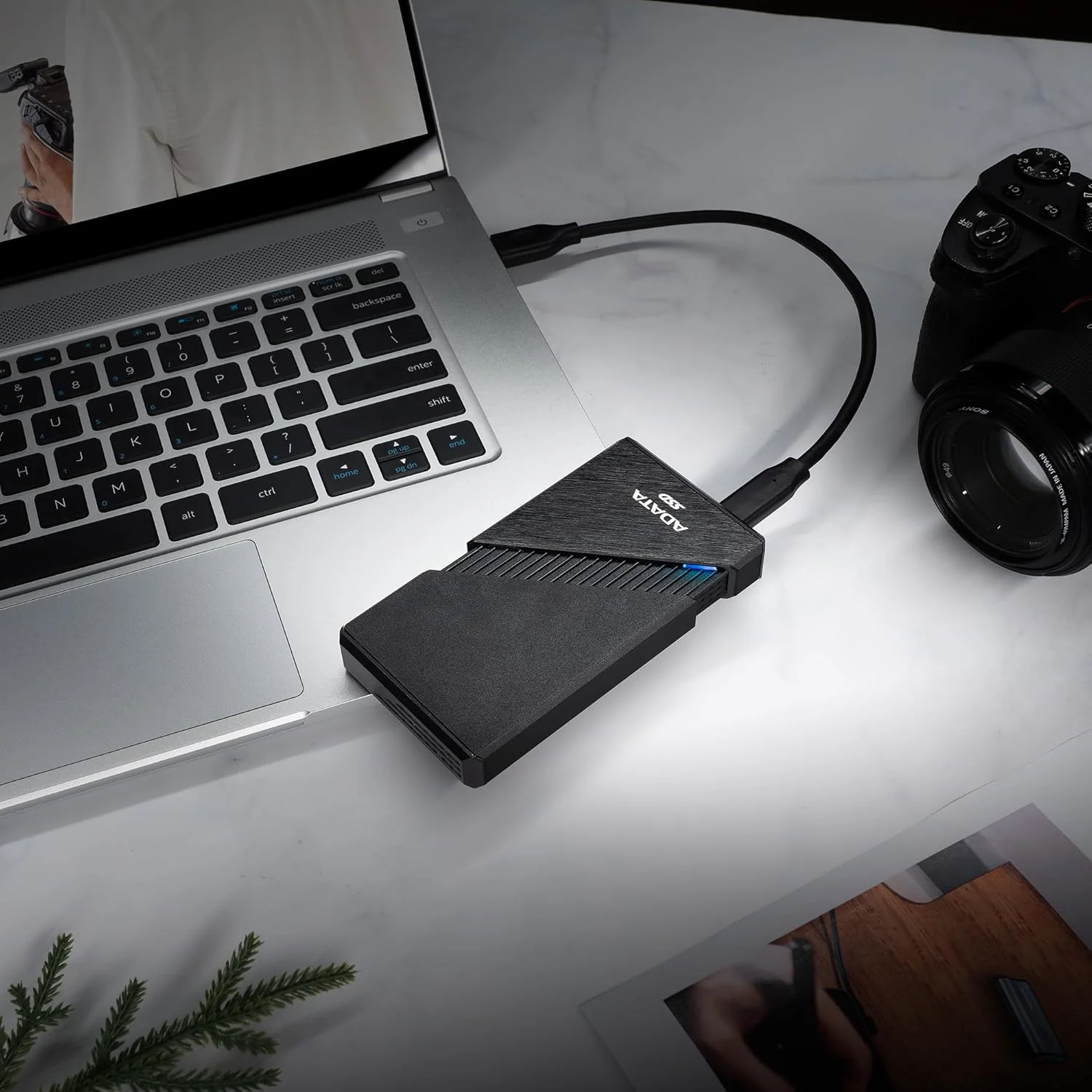 درایو حالت جامد اکسترنال ADATA SE920، حافظه اس اس دی قابل حمل 1 ترابایتی، سرعت تا 3800 مگابایت بر ثانیه، اس اس دی USB4 40 گیگابیت بر ثانیه Type C برای بازی، سازگار با USB 3.2/2.0 درایو حالت جامد اکسترنال ADATA SE920، حافظه اس اس دی قابل حمل 1 ترابایتی، سرعت تا 3800 مگابایت بر ثانیه، اس اس دی USB4 40 گیگابیت بر ثانیه Type C برای بازی، سازگار با USB 3.2/2.0