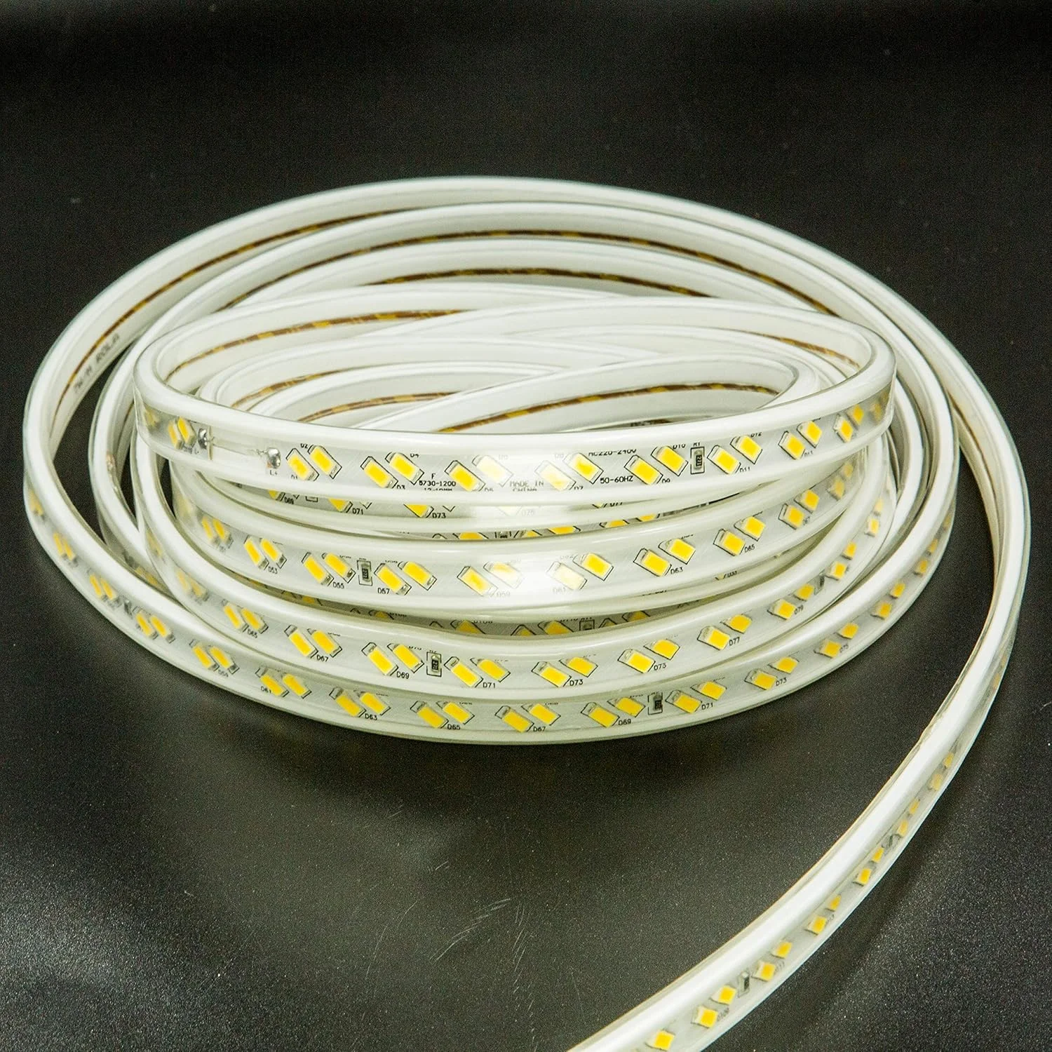 نوار LED خواهر-A مدل 5730 ضد آب IP65 SMD طول 10 متر 120 LED در هر متر AC 220 ولت برای نورپردازی منزل، آشپزخانه، تخت خواب، نوارهای انعطاف پذیر برای دکوراسیون منزل و بار، رنگ سفید گرم نوار LED خواهر-A مدل 5730 ضد آب IP65 SMD طول 10 متر 120 LED در هر متر AC 220 ولت برای نورپردازی منزل، آشپزخانه، تخت خواب، نوارهای انعطاف پذیر برای دکوراسیون منزل و بار، رنگ سفید گرم