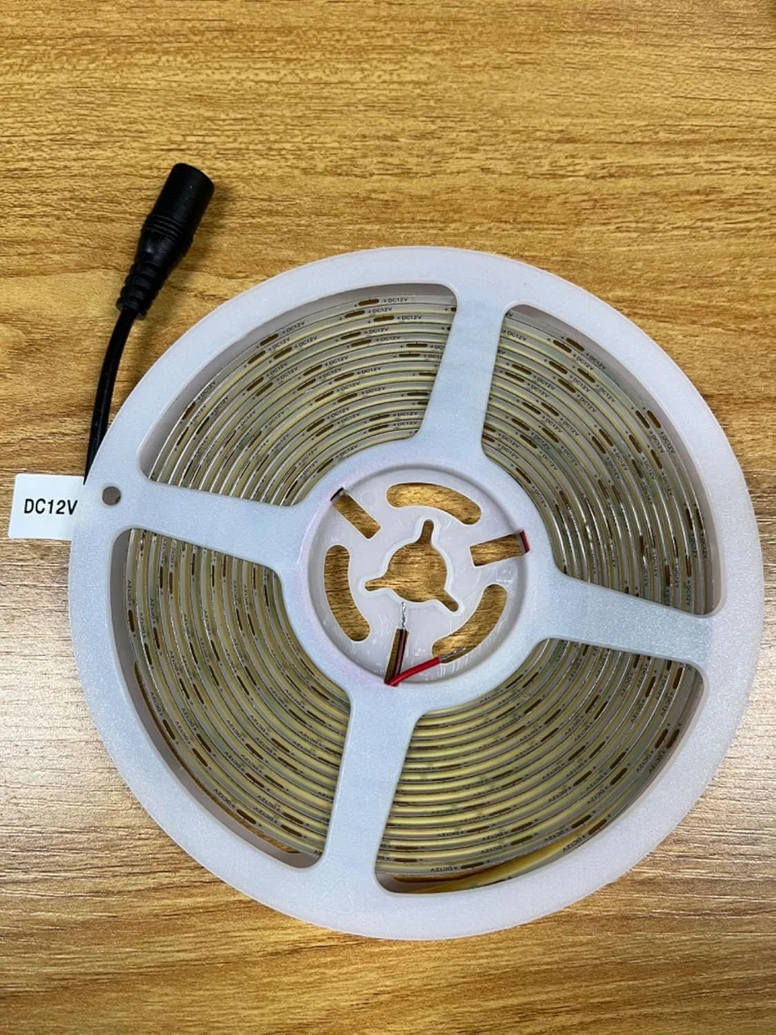 نوار LED COB تاپای 12 ولت سفید گرم ضد آب IP65، نوار LED 5 متری 3000K چسبی، CRI>93، 480LED/M روشنایی 4000 لومن، قابل برش انعطاف پذیر برای آشپزخانه، اتاق خواب، اتاق نشیمن، نورپردازی نوار LED COB تاپای 12 ولت سفید گرم ضد آب IP65، نوار LED 5 متری 3000K چسبی، CRI>93، 480LED/M روشنایی 4000 لومن، قابل برش انعطاف پذیر برای آشپزخانه، اتاق خواب، اتاق نشیمن، نورپردازی