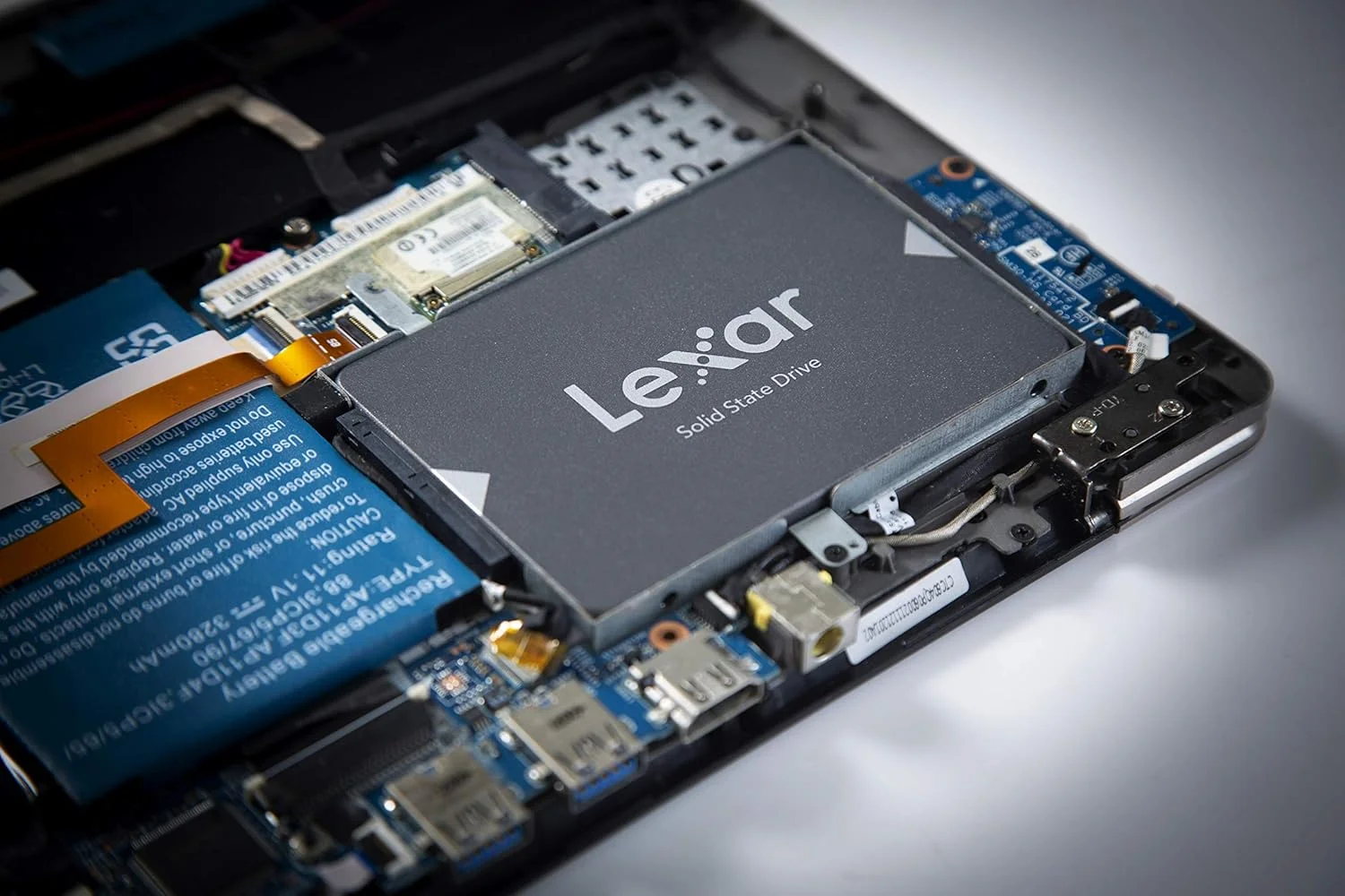 درایو حالت جامد Lexar NS100 512GB 2.5 اینچی (SATA 6Gb/s SSD)، سرعت خواندن تا 550 مگابایت بر ثانیه (LNS100-512RB) درایو حالت جامد Lexar NS100 512GB 2.5 اینچی (SATA 6Gb/s SSD)، سرعت خواندن تا 550 مگابایت بر ثانیه (LNS100-512RB)
