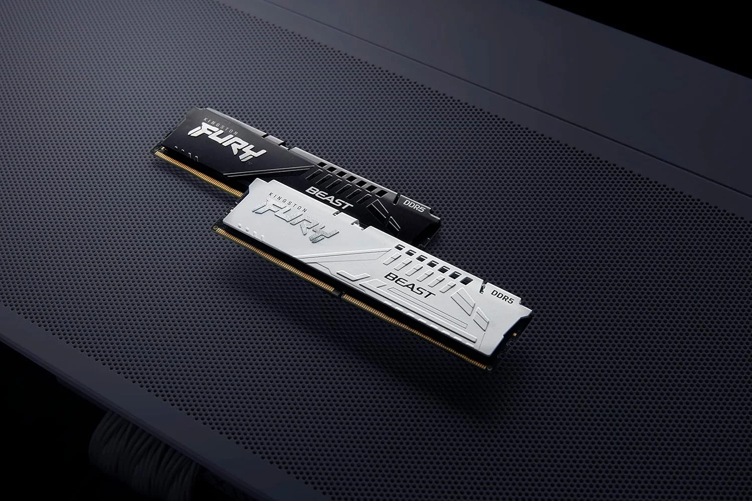 کینگستون تکنولوژی Kingston Fury Beast White 64GB (2x32GB) 5200MT/s CL36 DDR5 Expo DIMM | اورکلاک | پلاگ اند پلی | AMD Expo | کیت 2 عددی | KF552C36BWEK2-64 کینگستون تکنولوژی Kingston Fury Beast White 64GB (2x32GB) 5200MT/s CL36 DDR5 Expo DIMM | اورکلاک | پلاگ اند پلی | AMD Expo | کیت 2 عددی | KF552C36BWEK2-64