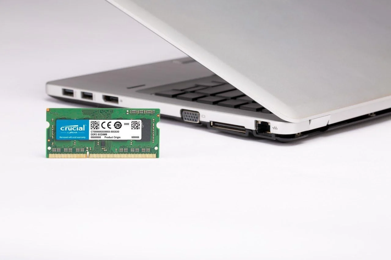 رم لپ تاپ 4 گیگابایتی DDR3 1600 مگاهرتز CL11 کروشیال Micron مدل CT51264BF160B