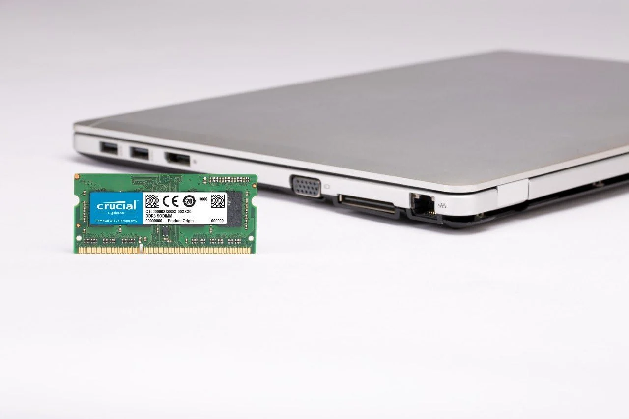 رم لپ تاپ 4 گیگابایتی DDR3 1600 مگاهرتز CL11 کروشیال Micron مدل CT51264BF160B