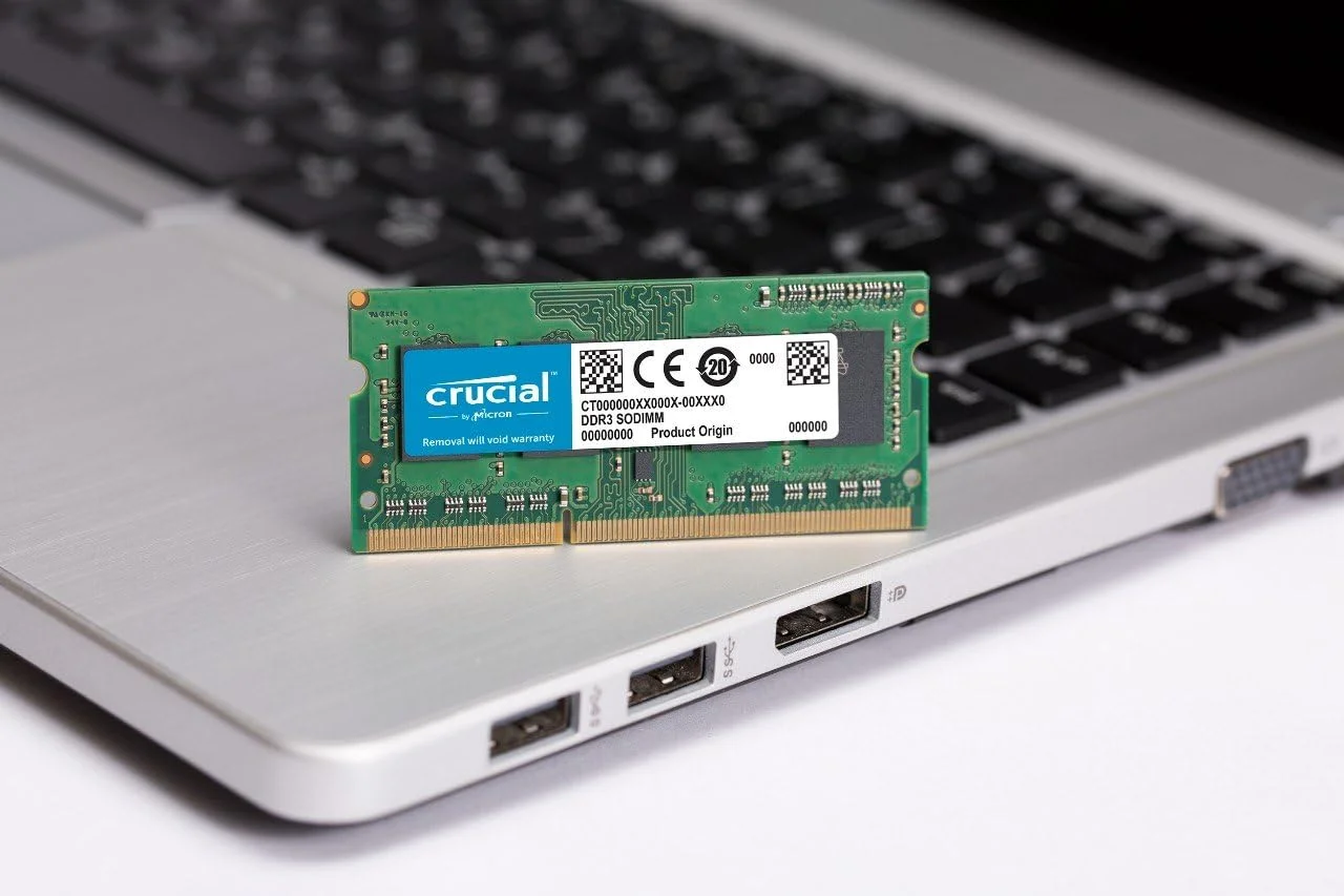 رم لپ تاپ 4 گیگابایتی DDR3 1600 مگاهرتز CL11 کروشیال Micron مدل CT51264BF160B